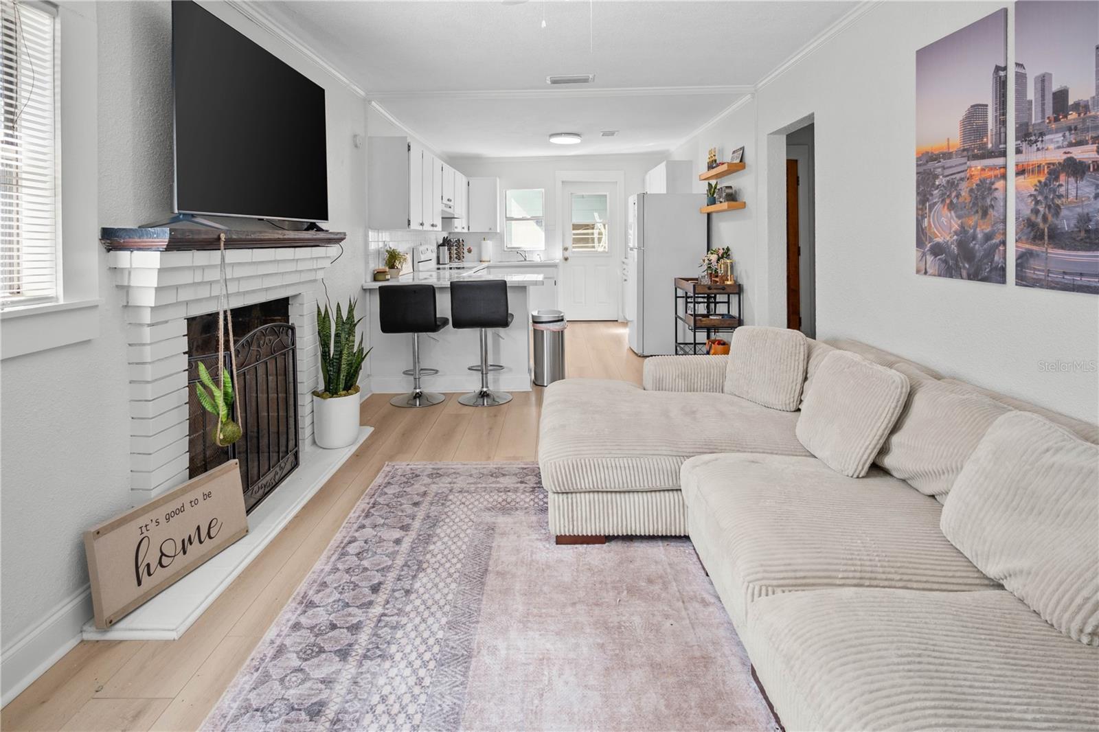 Image 4 of 21 For 6502 Branch Avenue