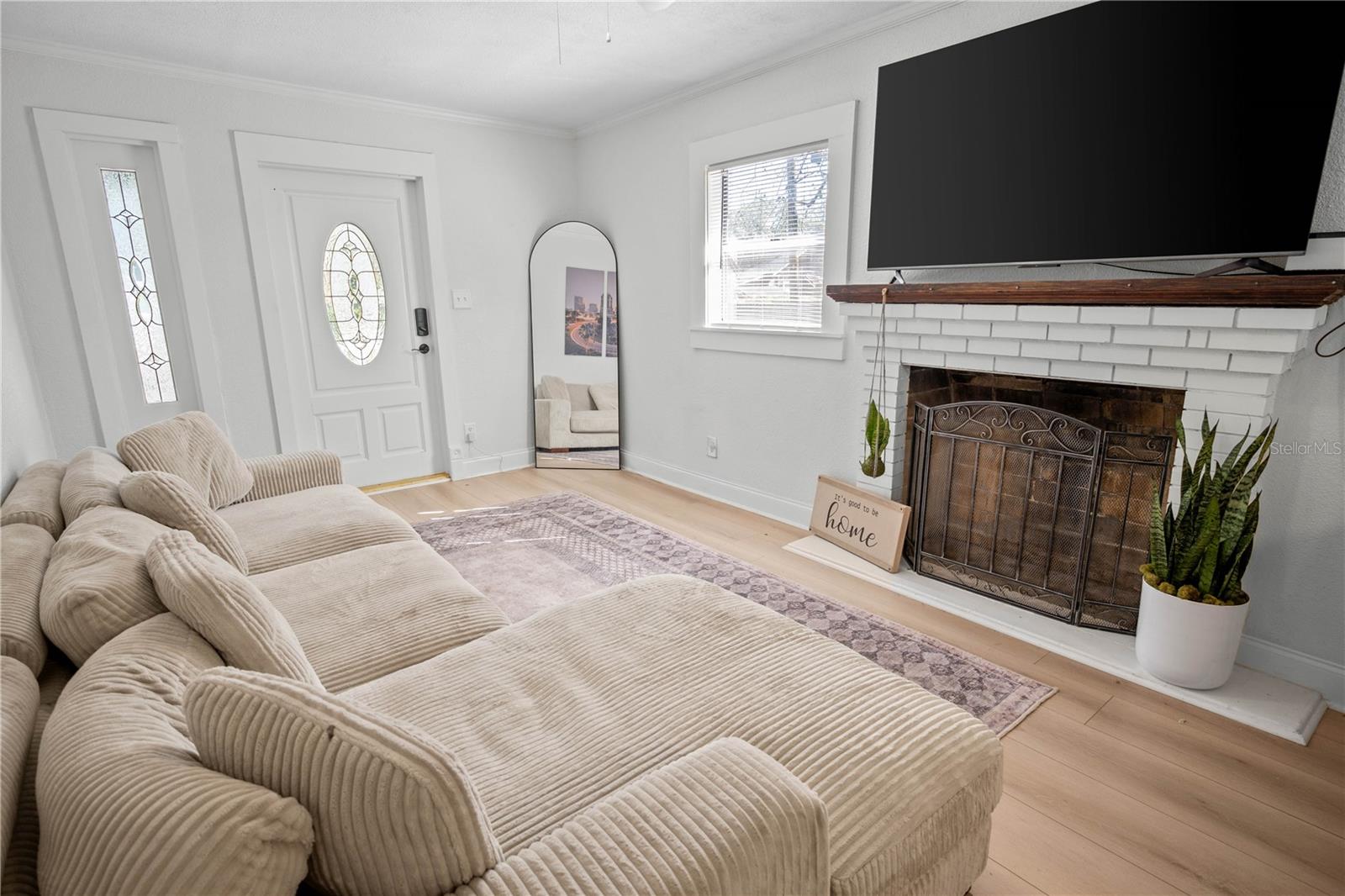 Image 5 of 21 For 6502 Branch Avenue