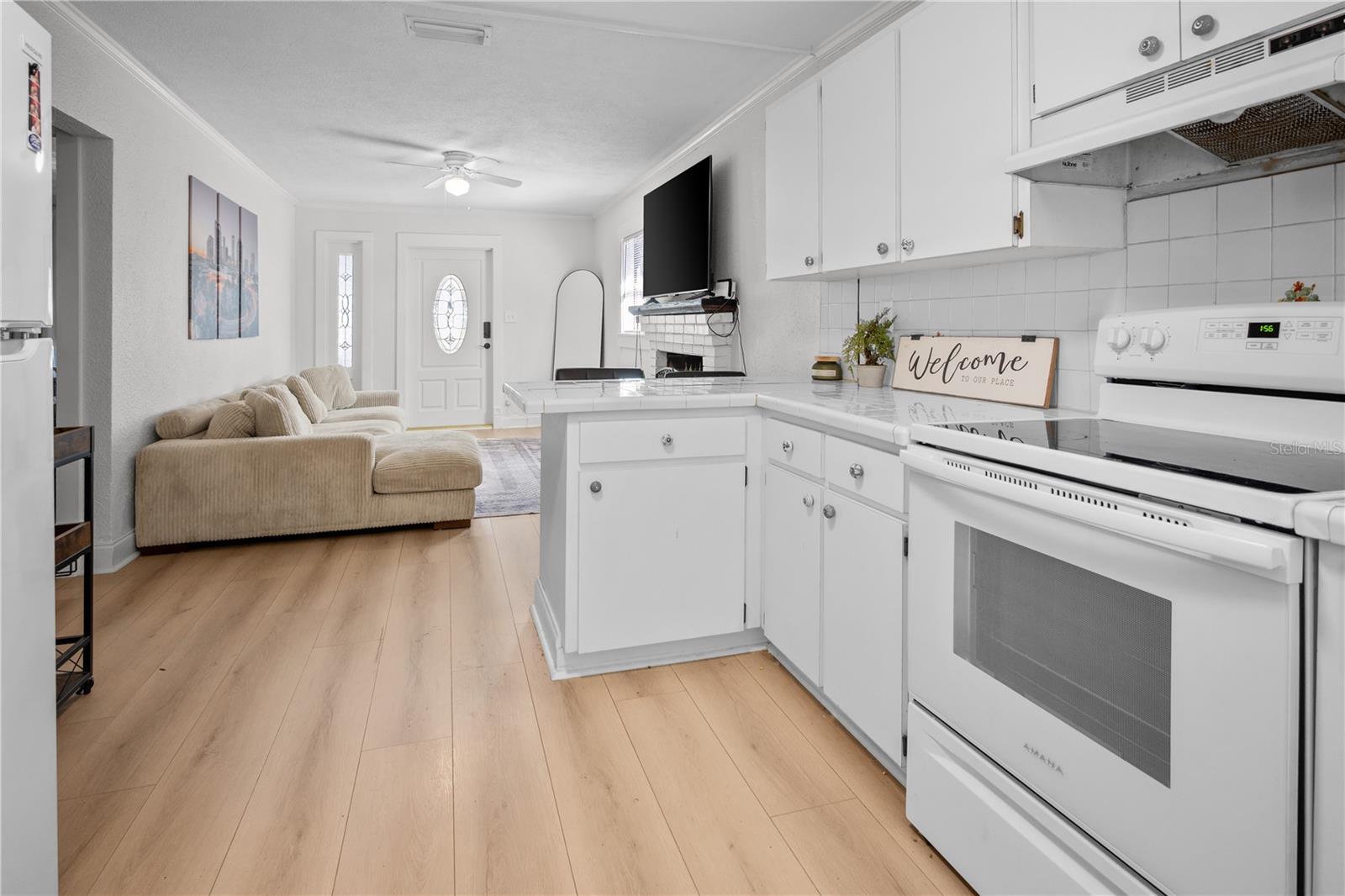 Image 9 of 21 For 6502 Branch Avenue