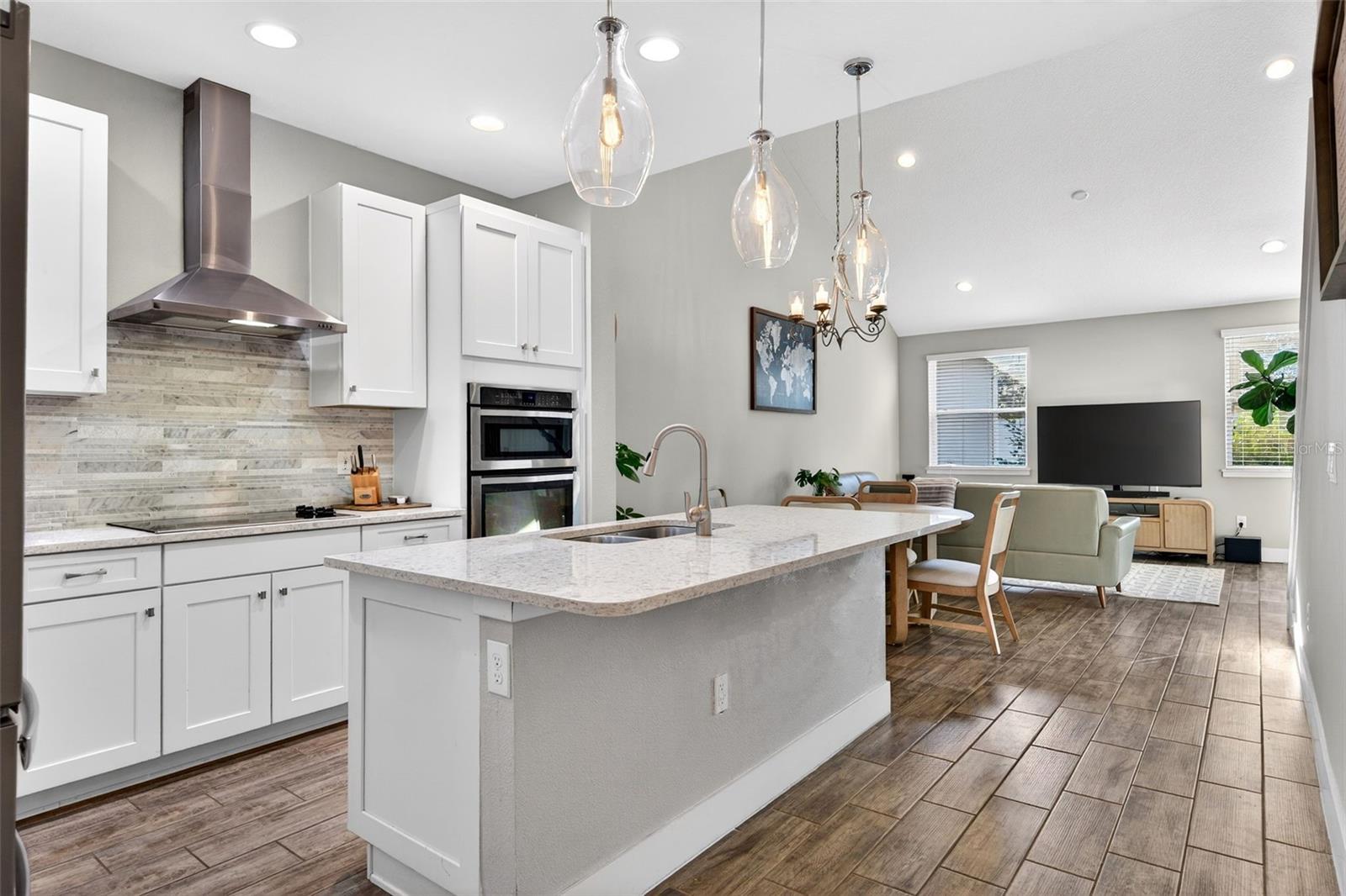 Image 10 of 66 For 5123 Flag Street