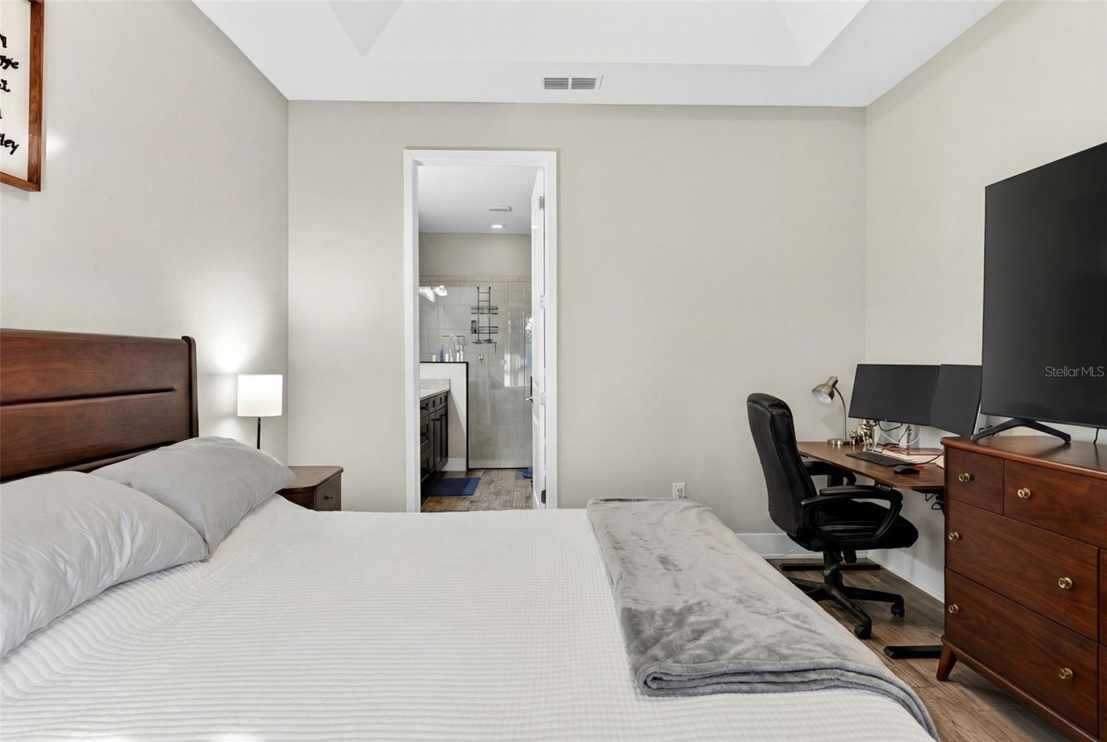 Image 23 of 66 For 5123 Flag Street