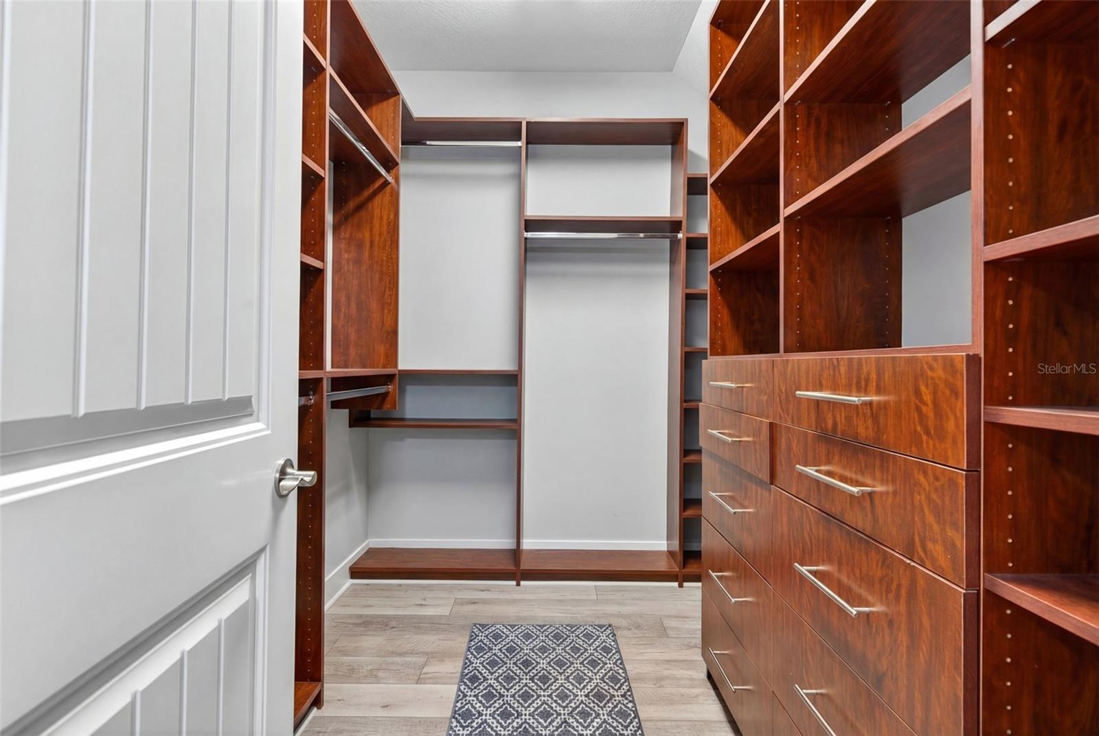 Image 27 of 66 For 5123 Flag Street