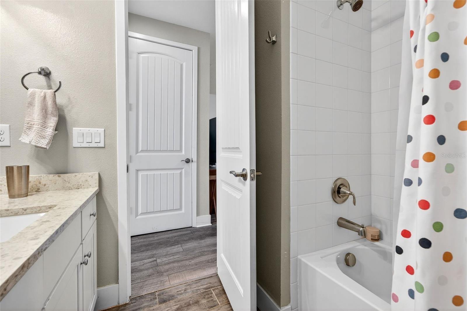 Image 36 of 66 For 5123 Flag Street