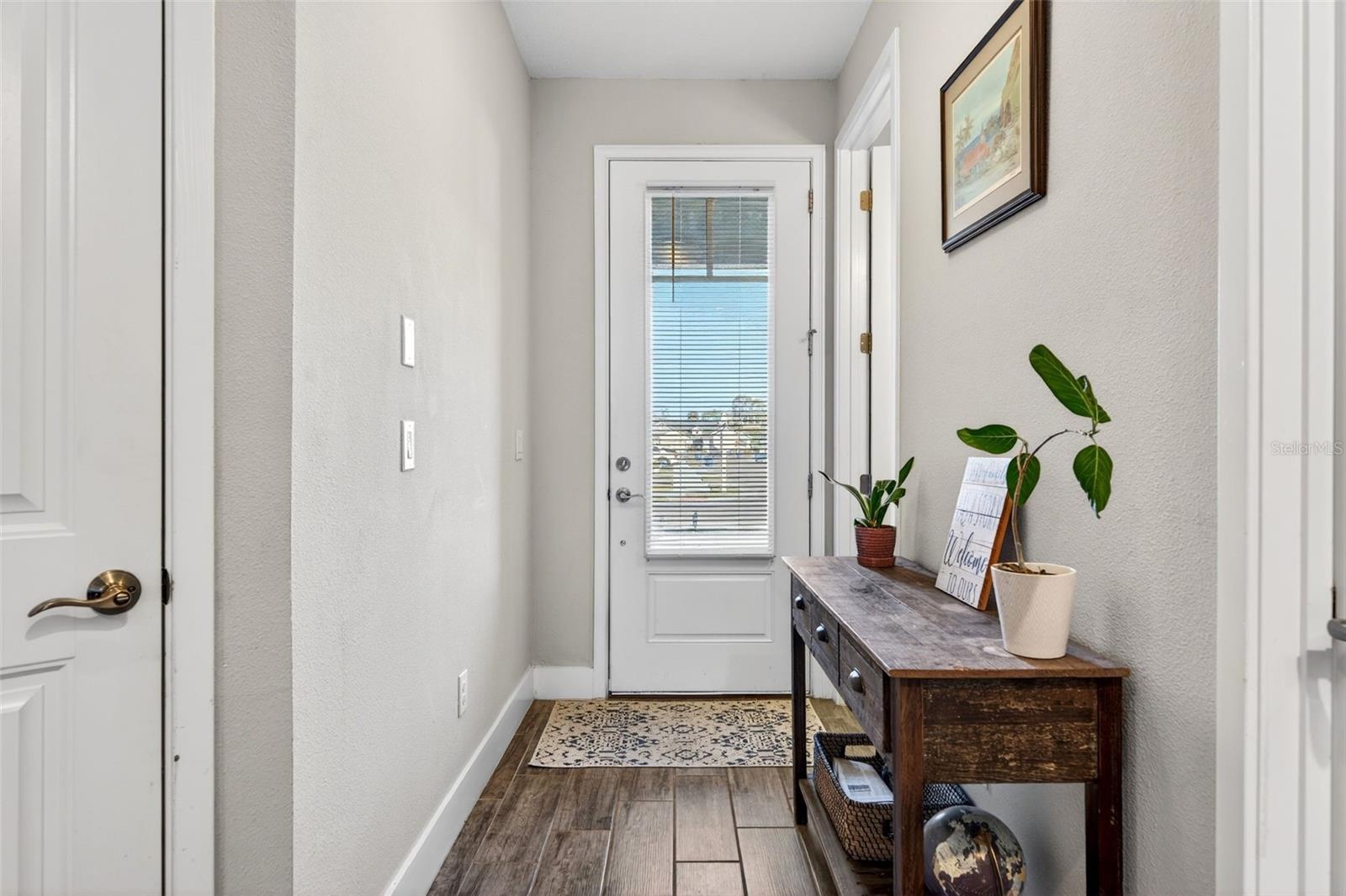 Image 6 of 66 For 5123 Flag Street