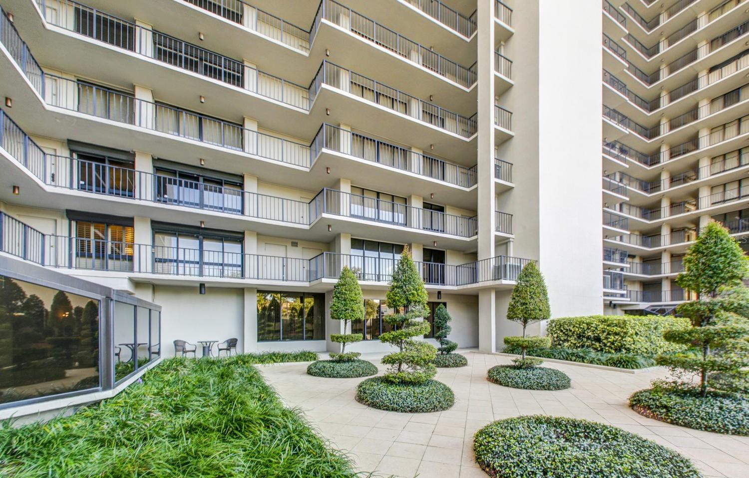 Image 3 of 21 For 3301 Bayshore Boulevard 505c