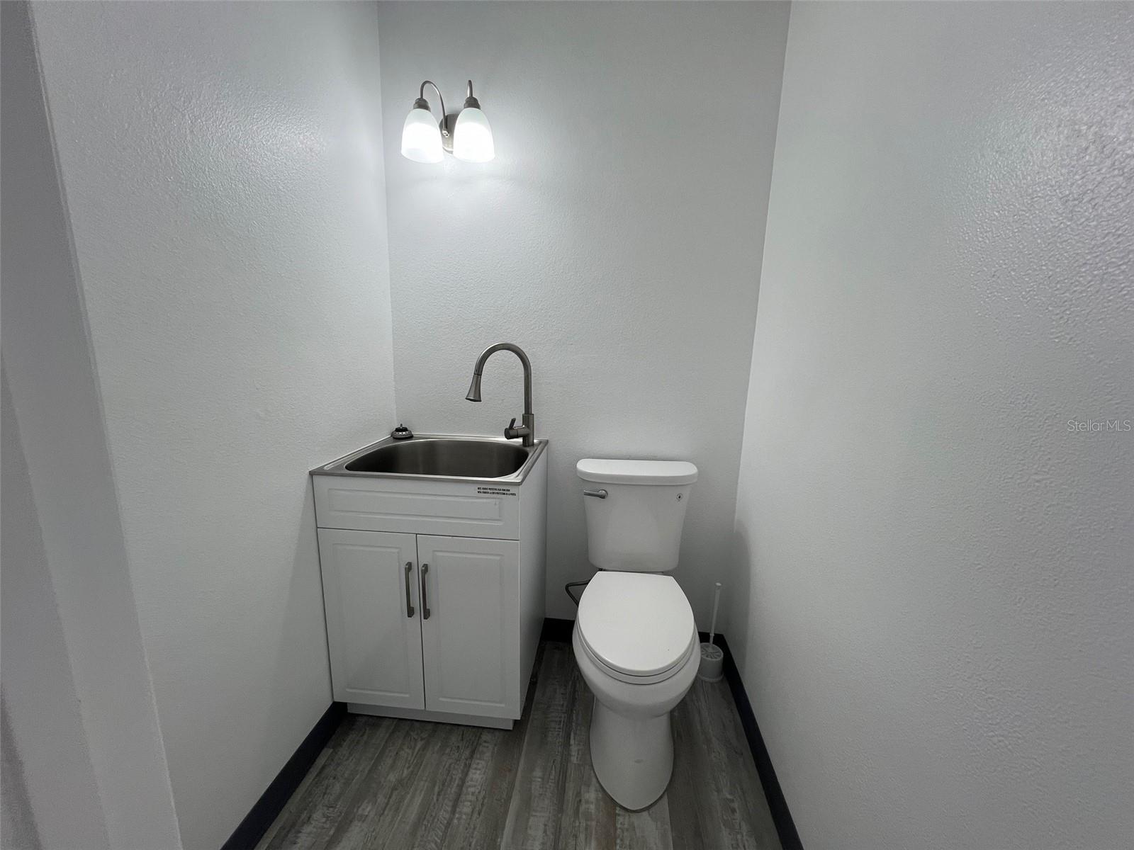 Image 11 of 16 For 1710 Fort Harrison Avenue