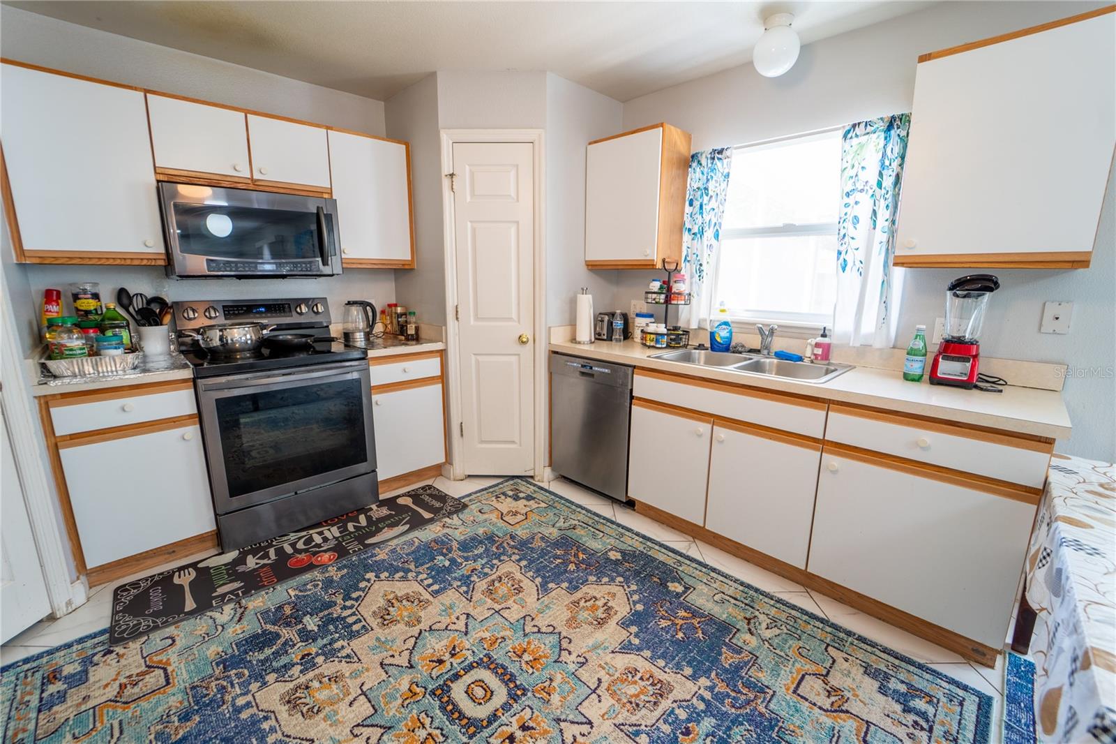 Image 13 of 34 For 10529 Maronda Drive