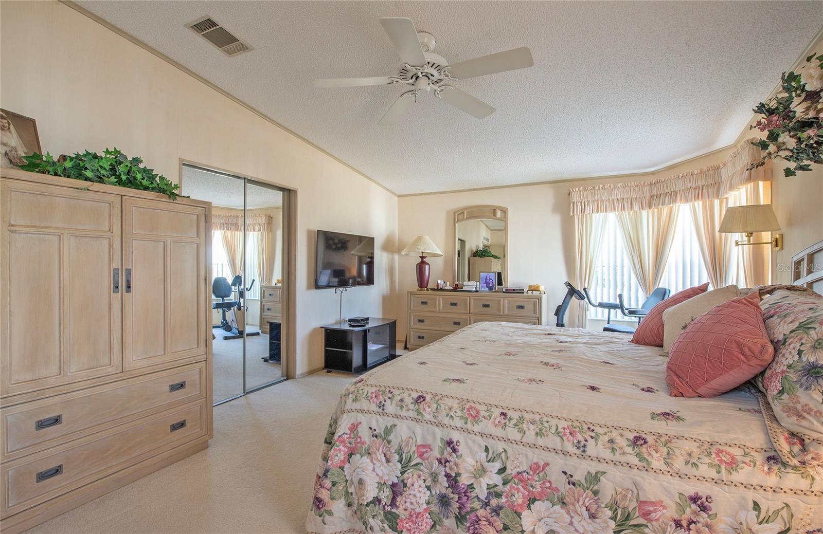 Image 25 of 52 For 428 Pelican Drive S