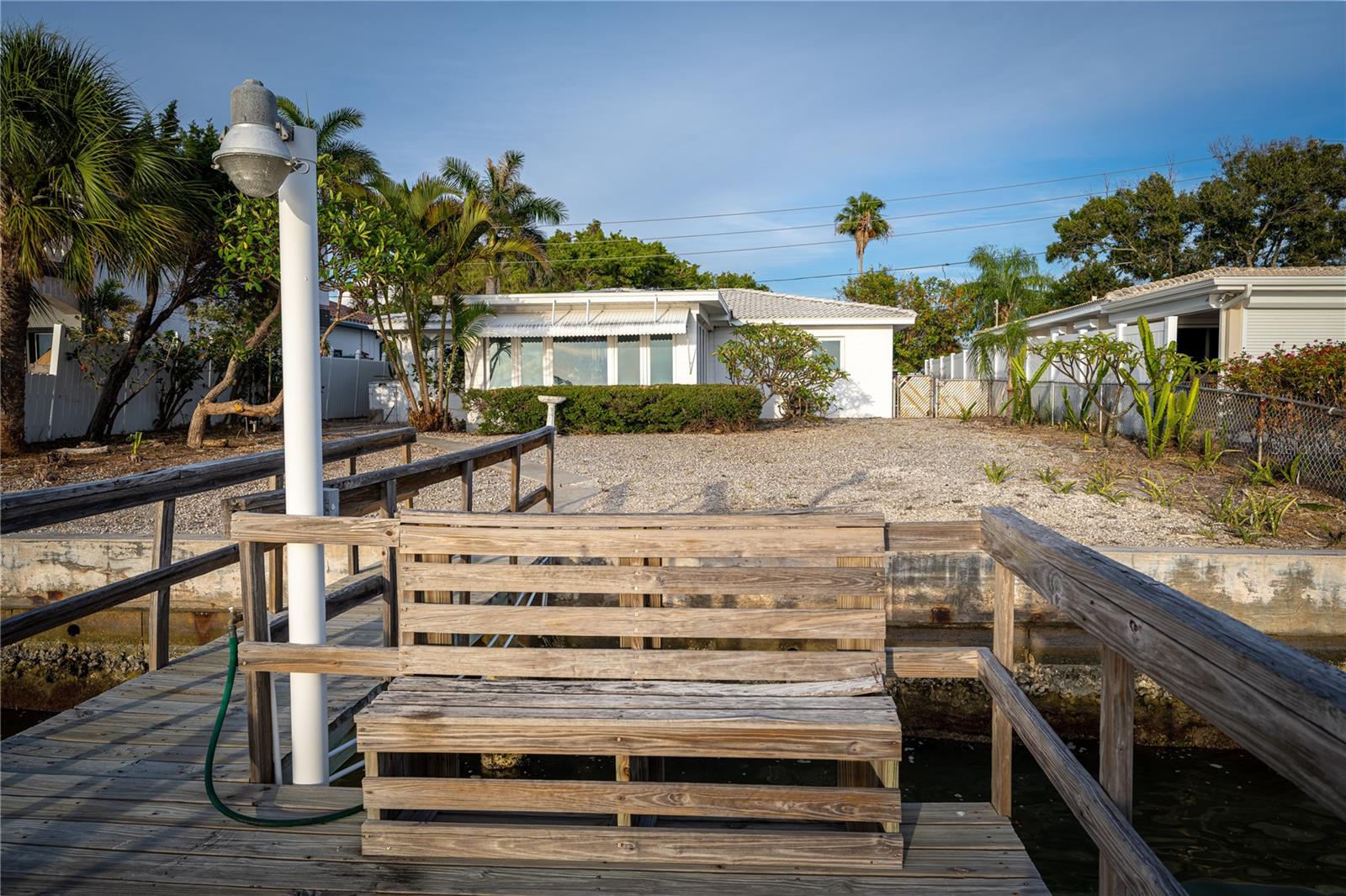 Listing photo id 31 for 1425 Corey Way S