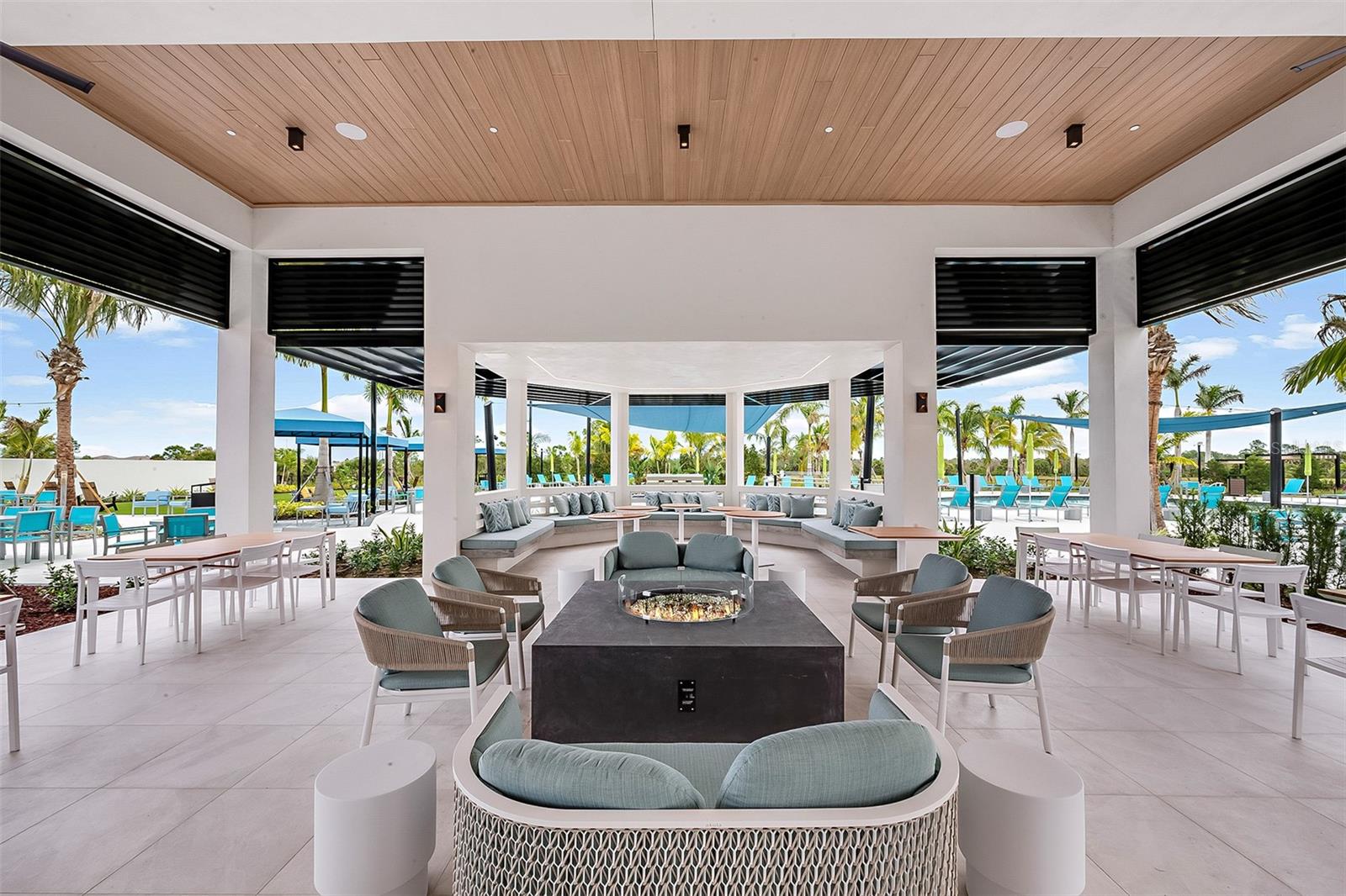 Image 30 of 39 For 18320 Chromata Drive