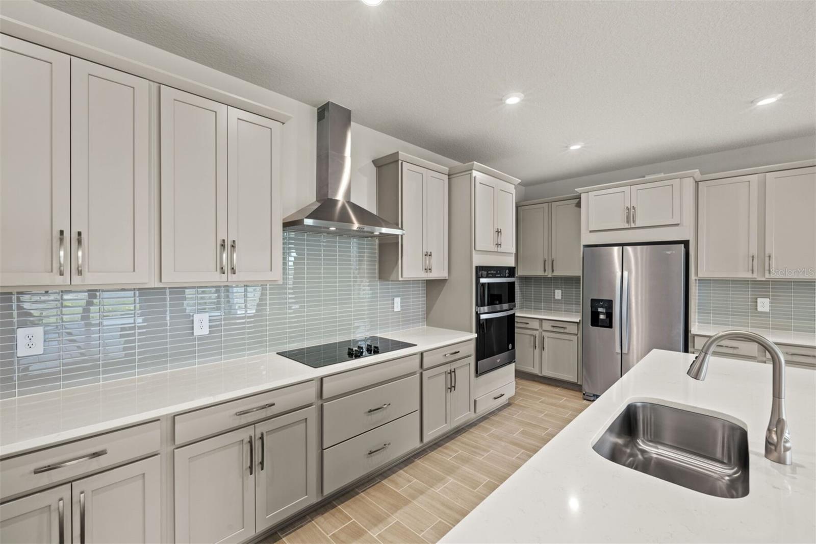 Image 4 of 39 For 18320 Chromata Drive