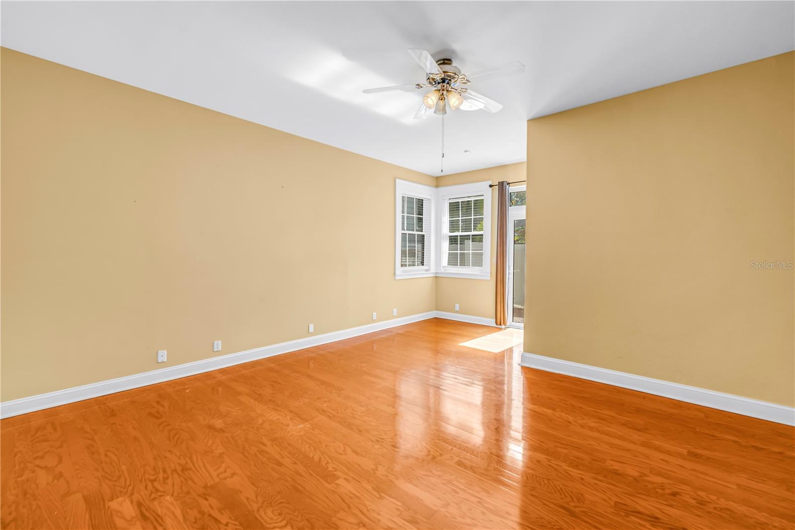 Image 18 of 96 For 546 26th Avenue N