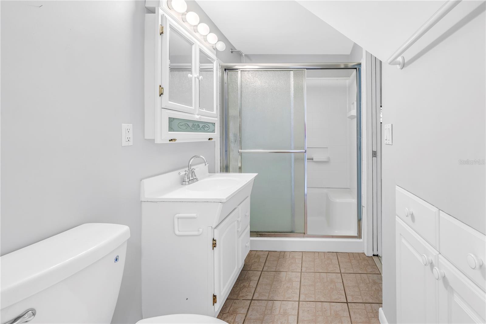 Image 29 of 96 For 546 26th Avenue N