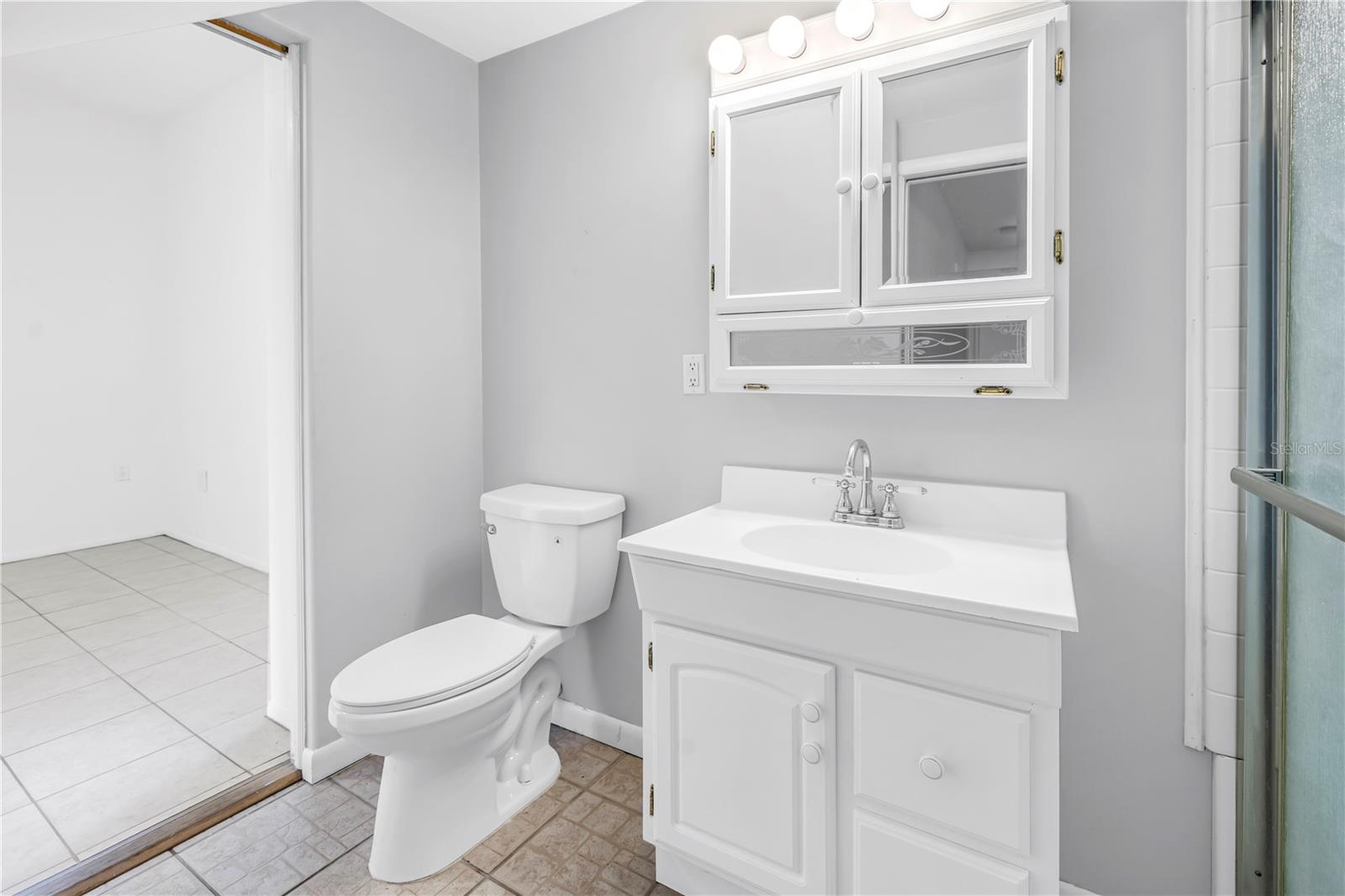 Image 30 of 96 For 546 26th Avenue N