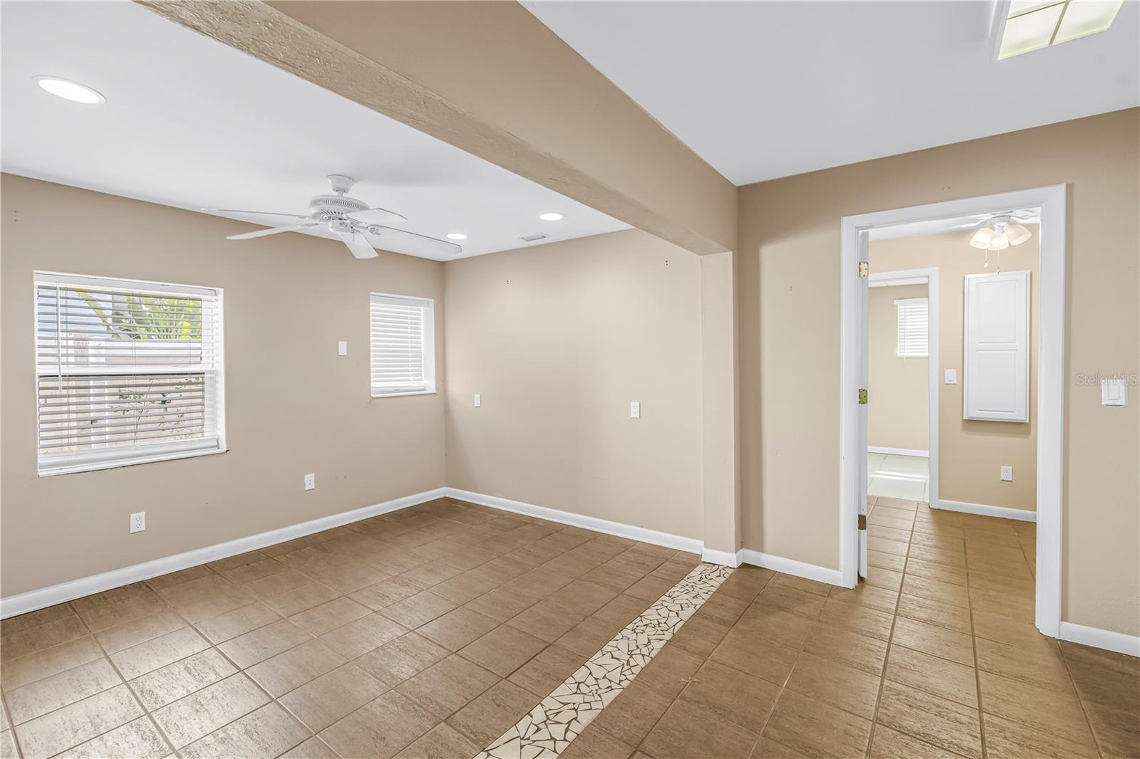 Image 34 of 96 For 546 26th Avenue N