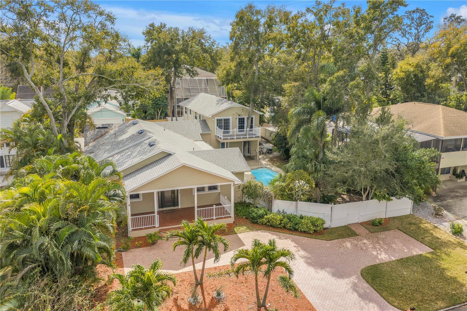 Image 76 of 96 For 546 26th Avenue N