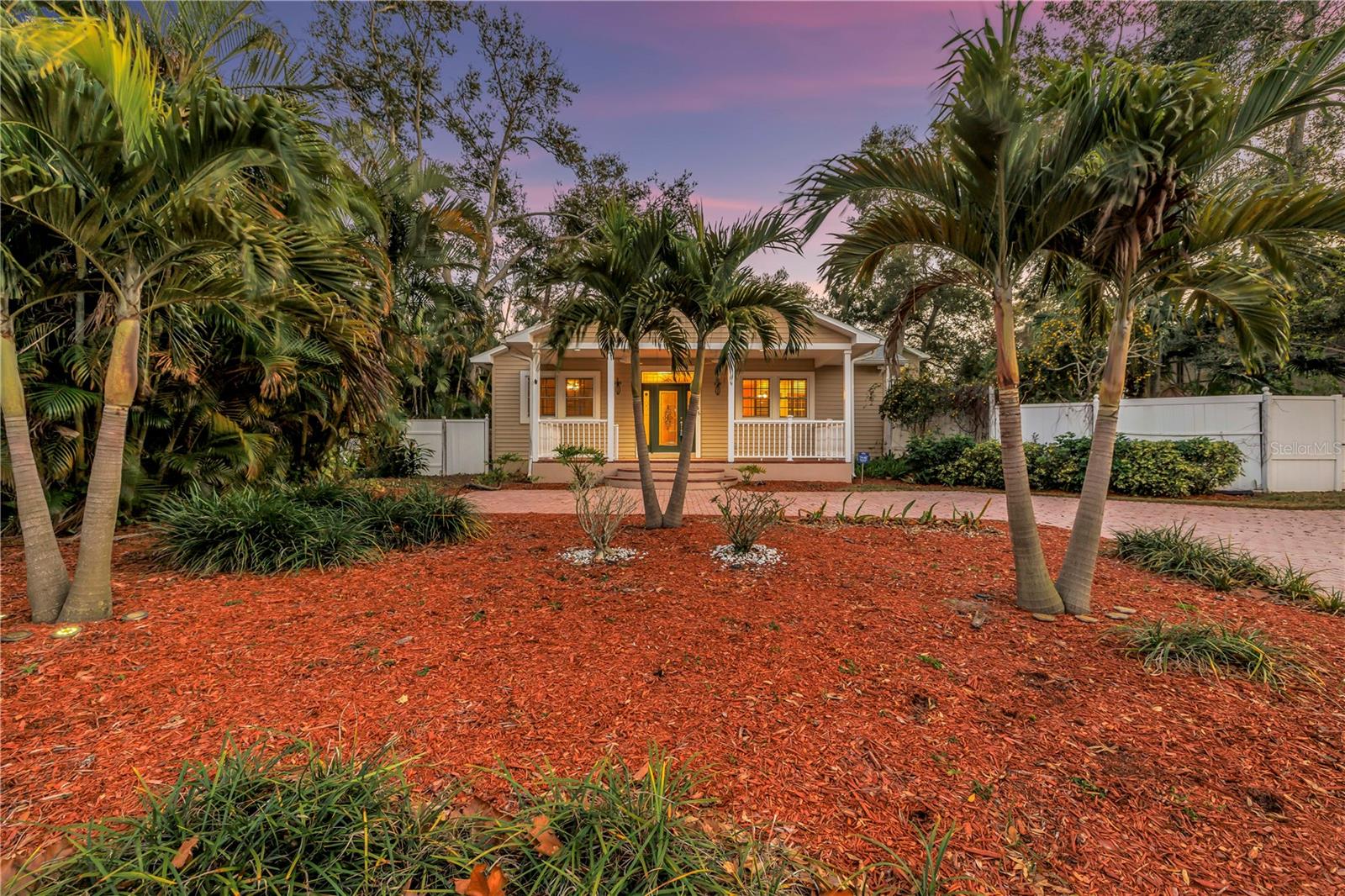 Image 82 of 96 For 546 26th Avenue N