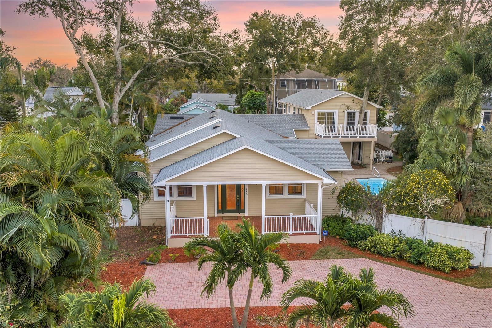 Image 87 of 96 For 546 26th Avenue N