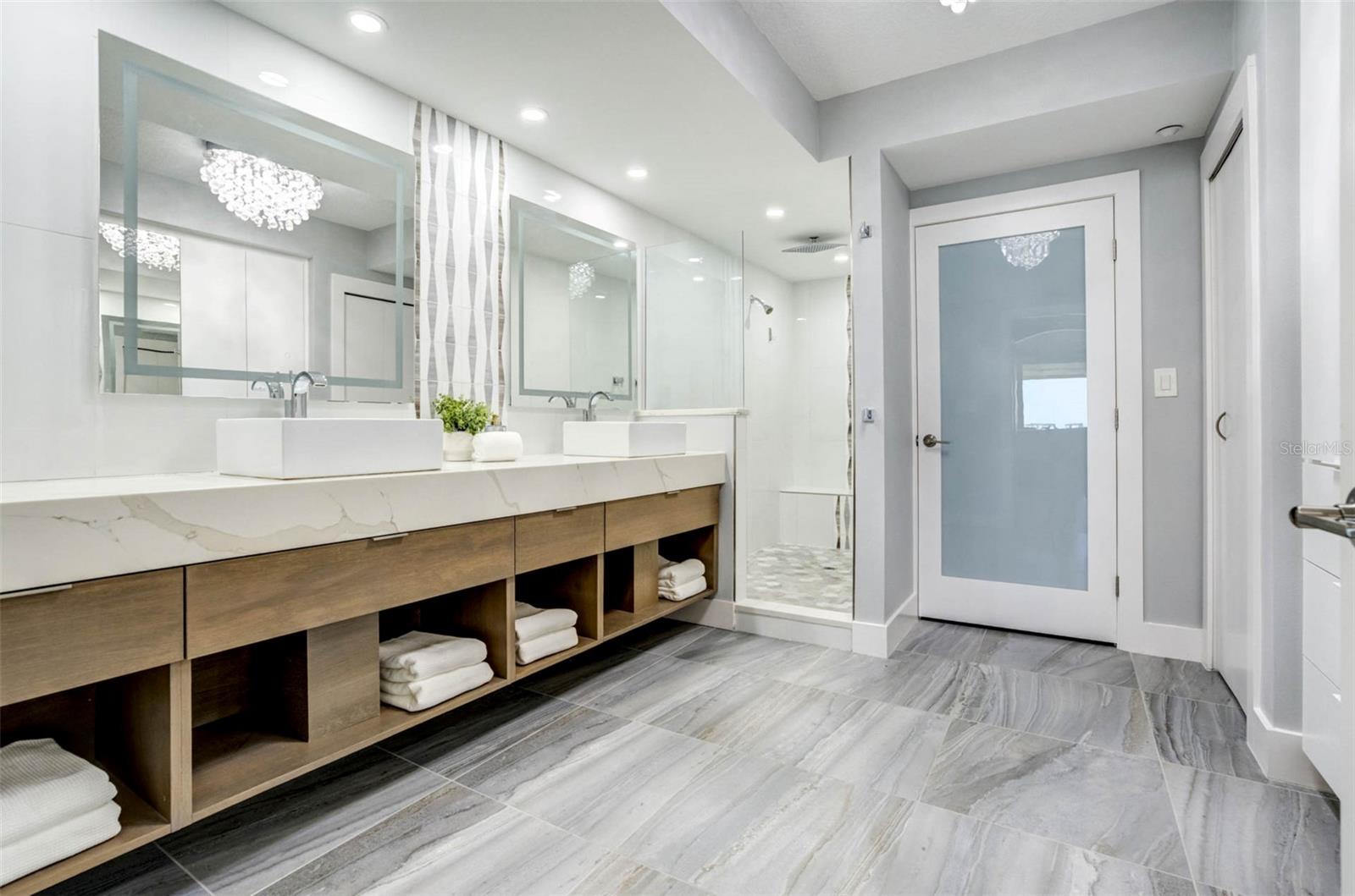 Image 10 of 30 For 1370 Gulf Boulevard 403