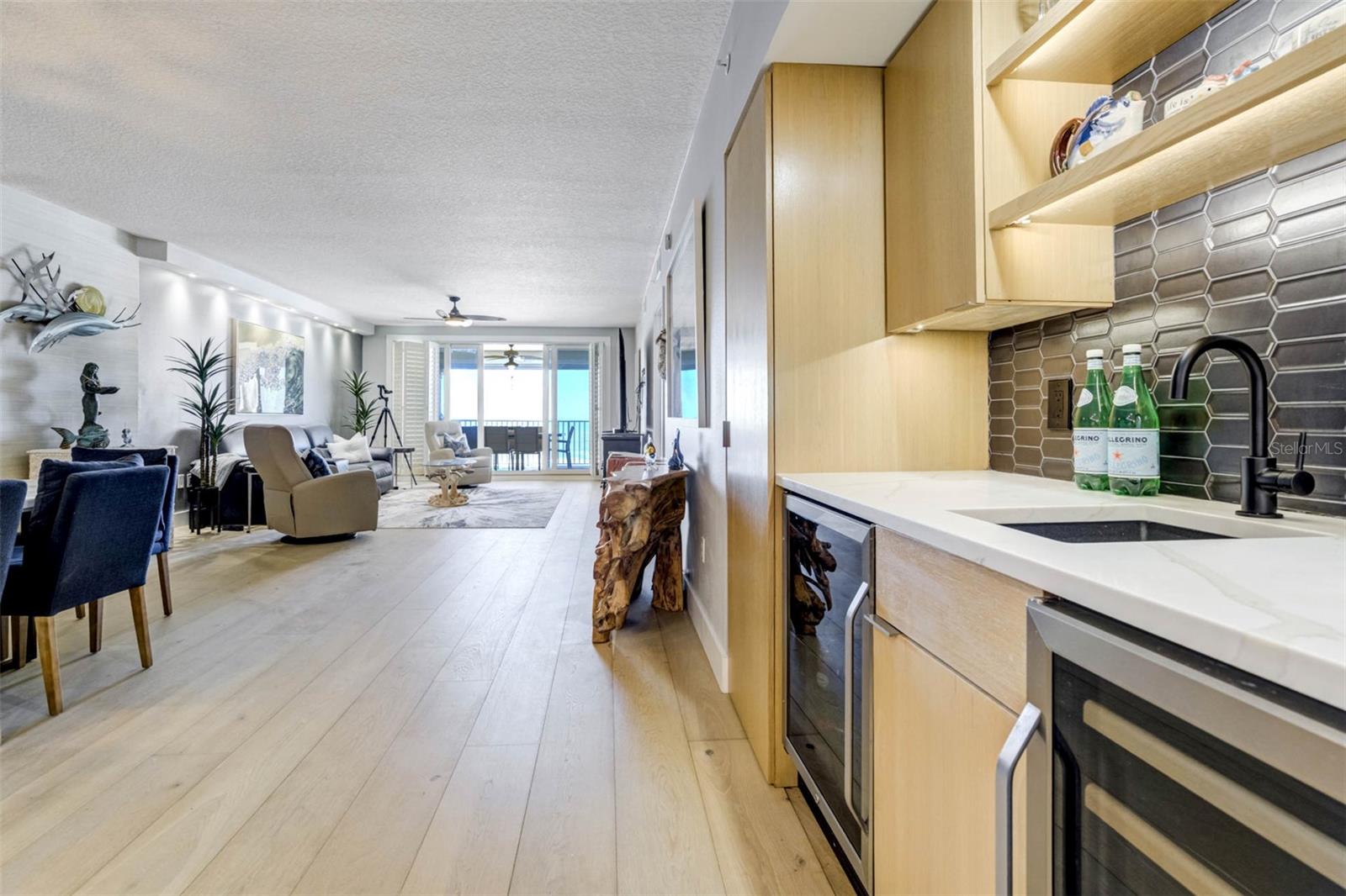 Image 14 of 30 For 1370 Gulf Boulevard 403