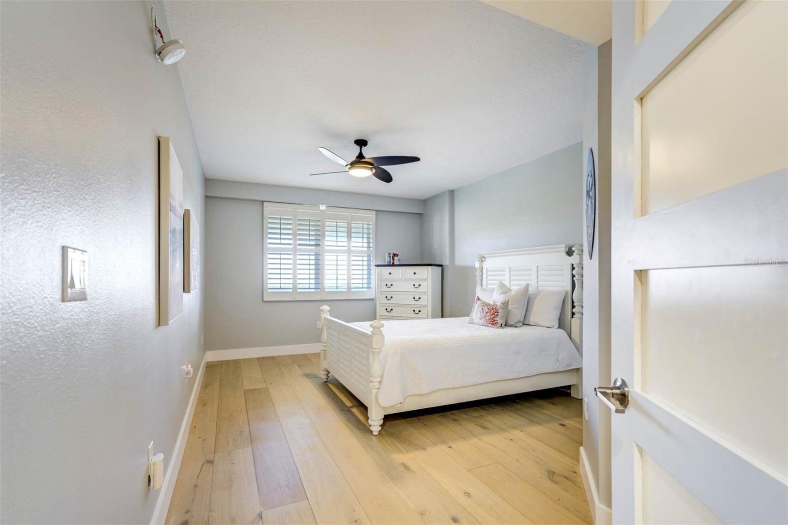 Image 17 of 30 For 1370 Gulf Boulevard 403