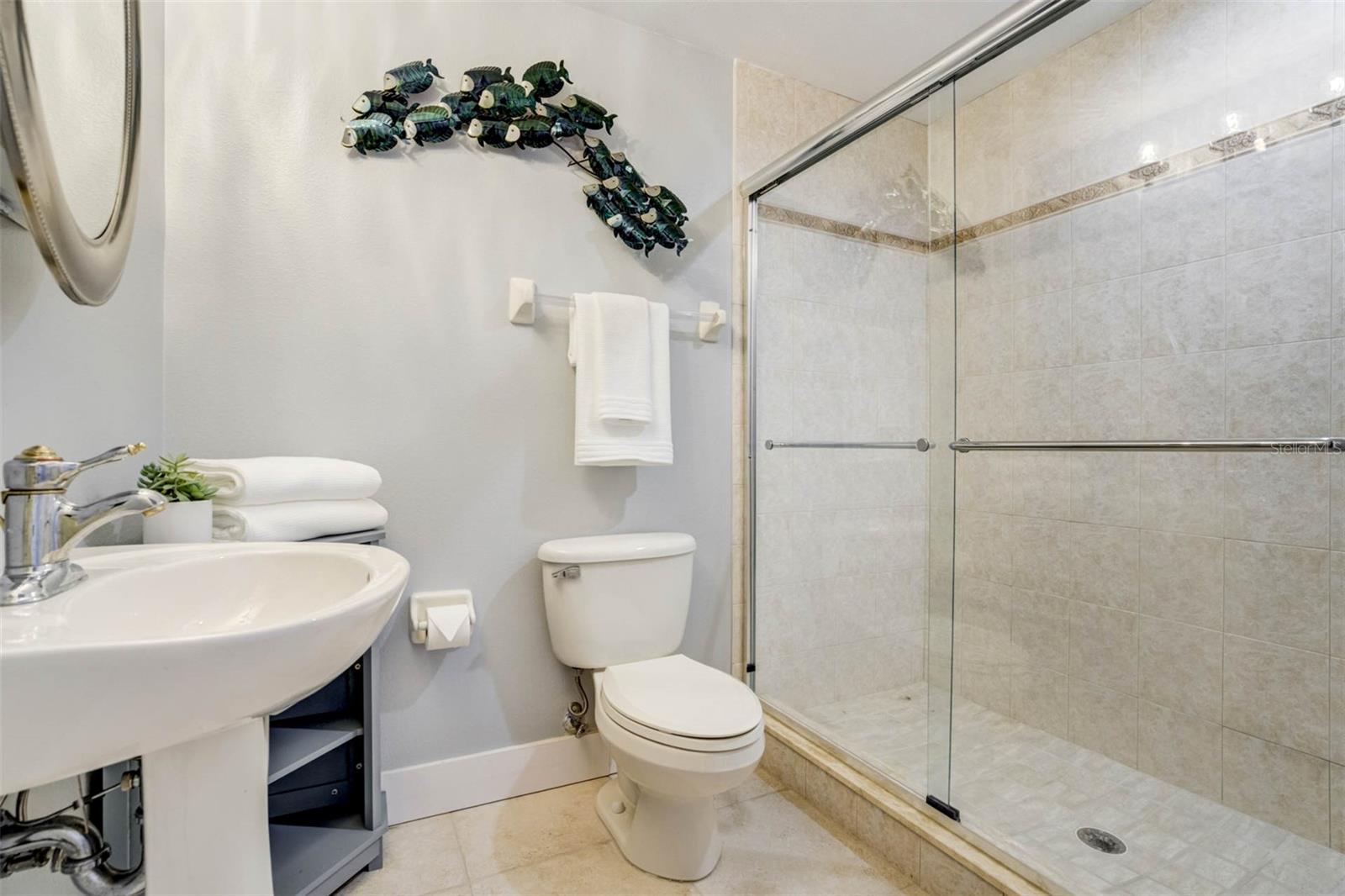 Image 18 of 30 For 1370 Gulf Boulevard 403