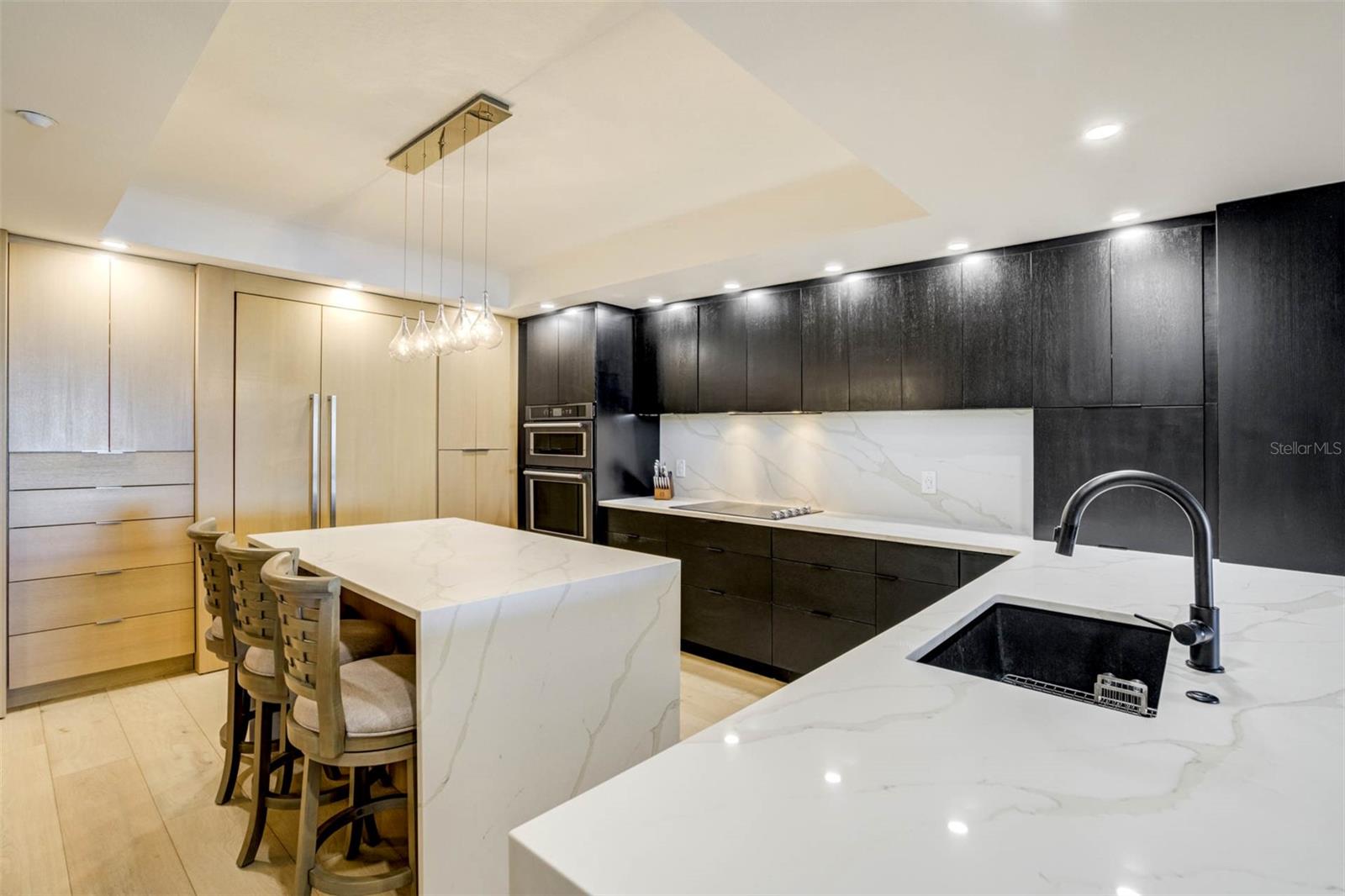 Image 4 of 30 For 1370 Gulf Boulevard 403