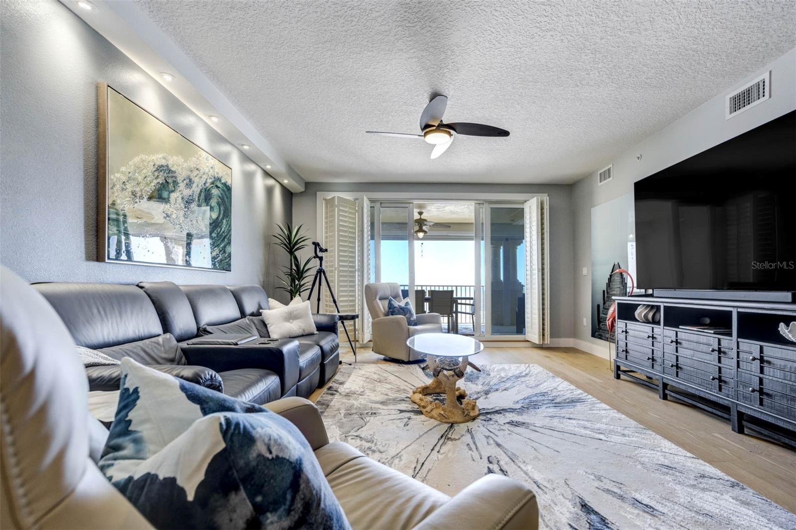 Image 6 of 30 For 1370 Gulf Boulevard 403