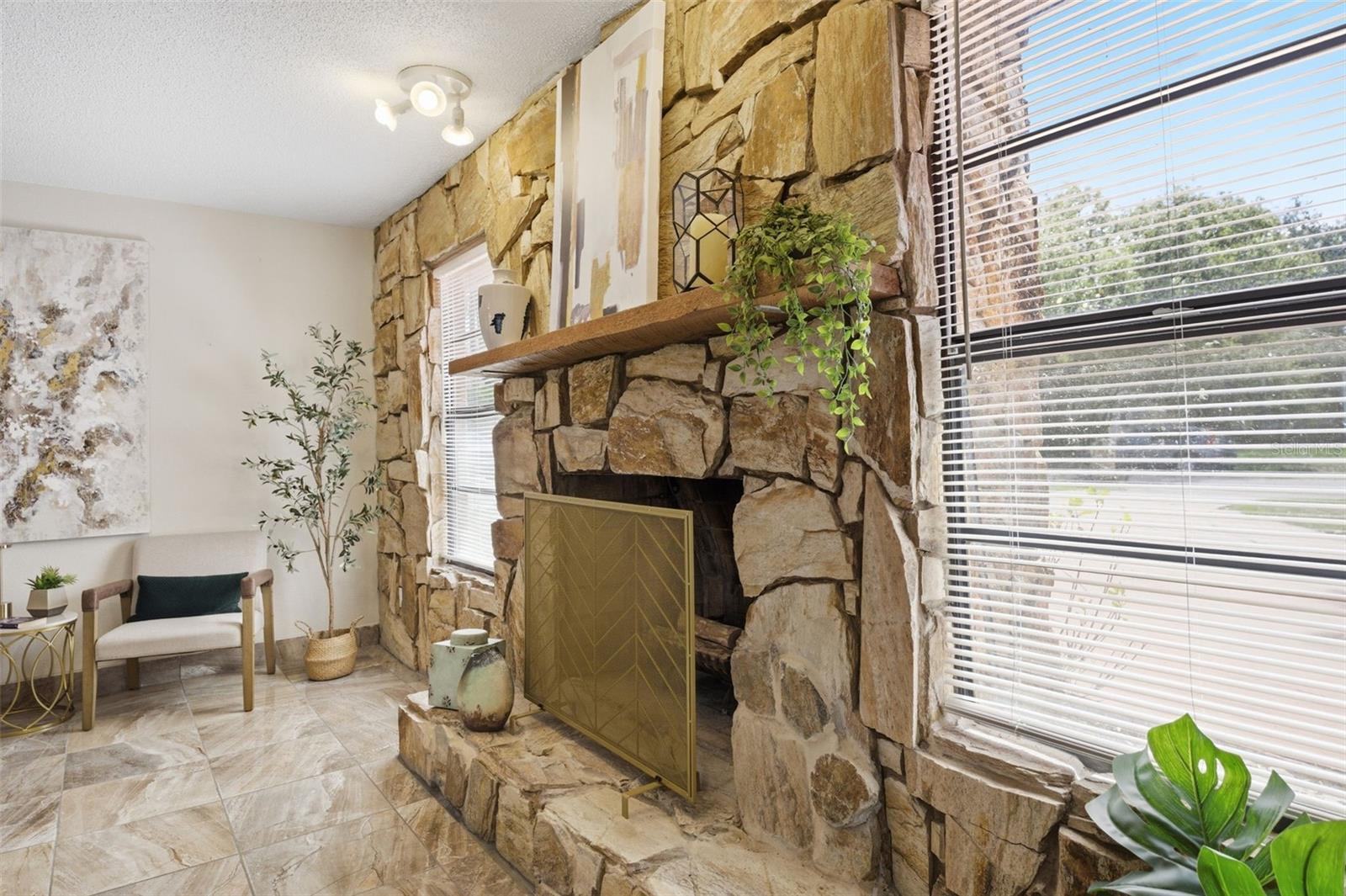 Listing photo id 8 for 314 137th Avenue