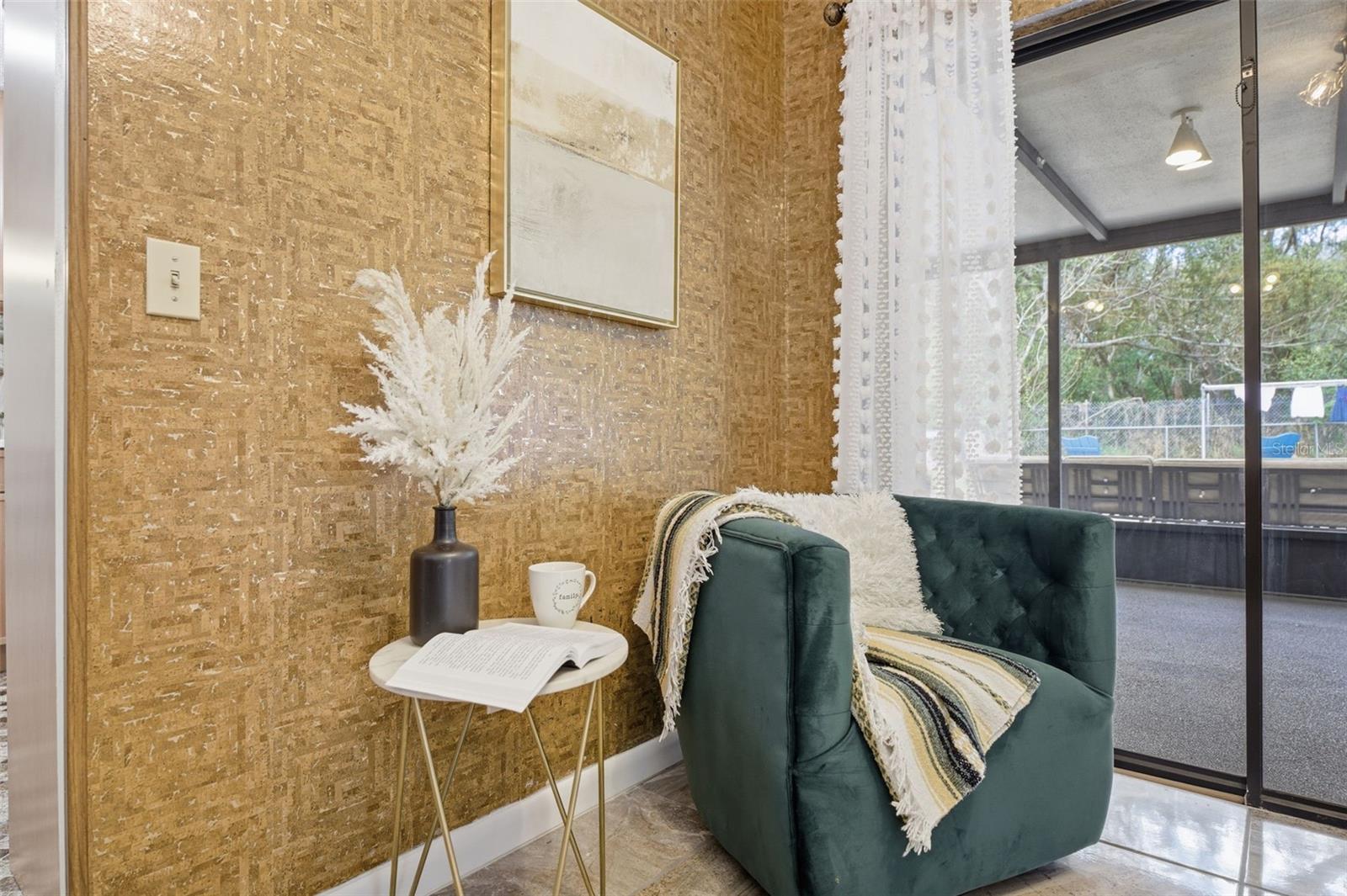 Listing photo id 12 for 314 137th Avenue