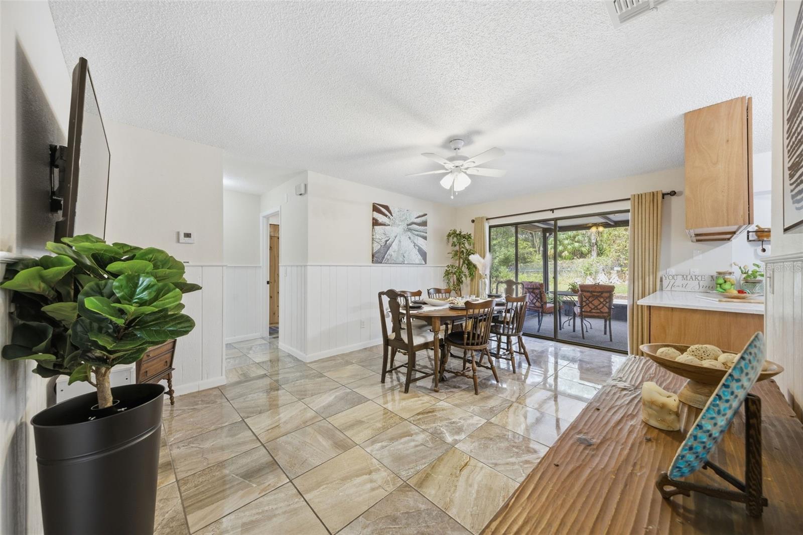 Listing photo id 21 for 314 137th Avenue