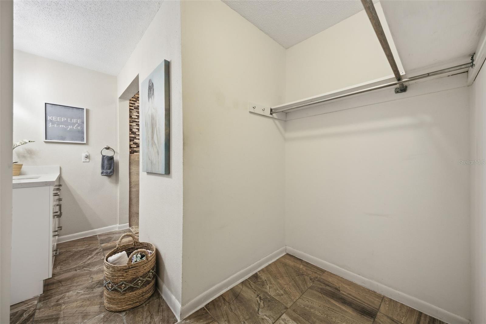 Listing photo id 29 for 314 137th Avenue