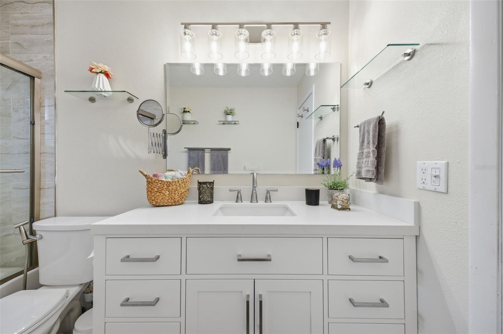 Listing photo id 35 for 314 137th Avenue