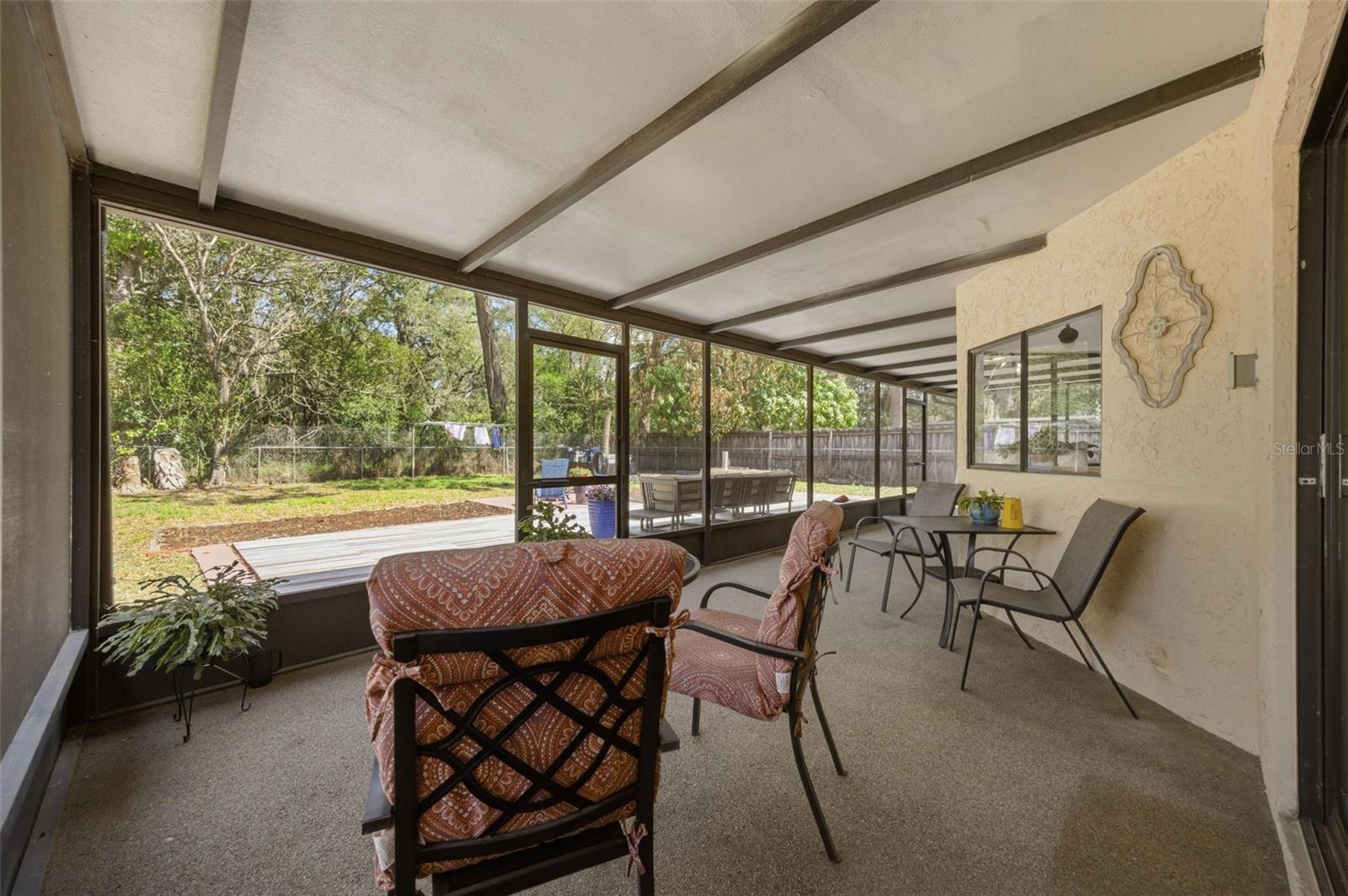 Listing photo id 40 for 314 137th Avenue