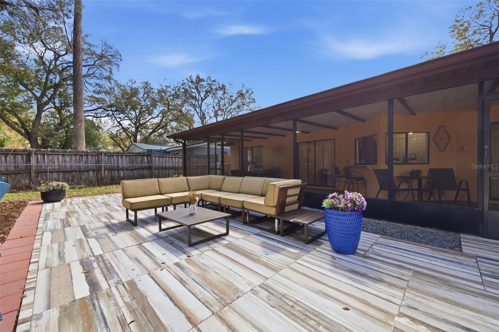 Listing photo id 46 for 314 137th Avenue