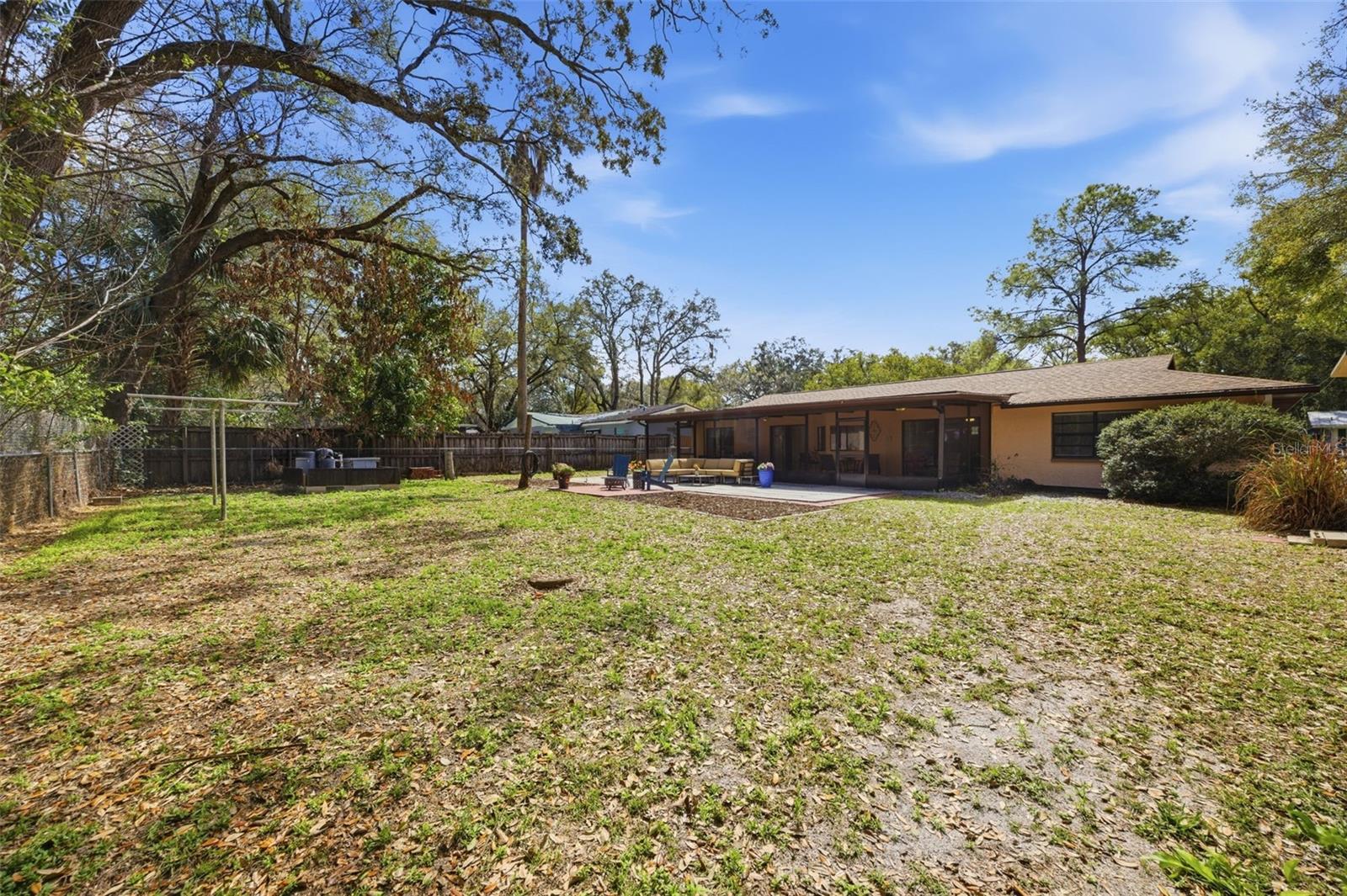 Listing photo id 52 for 314 137th Avenue