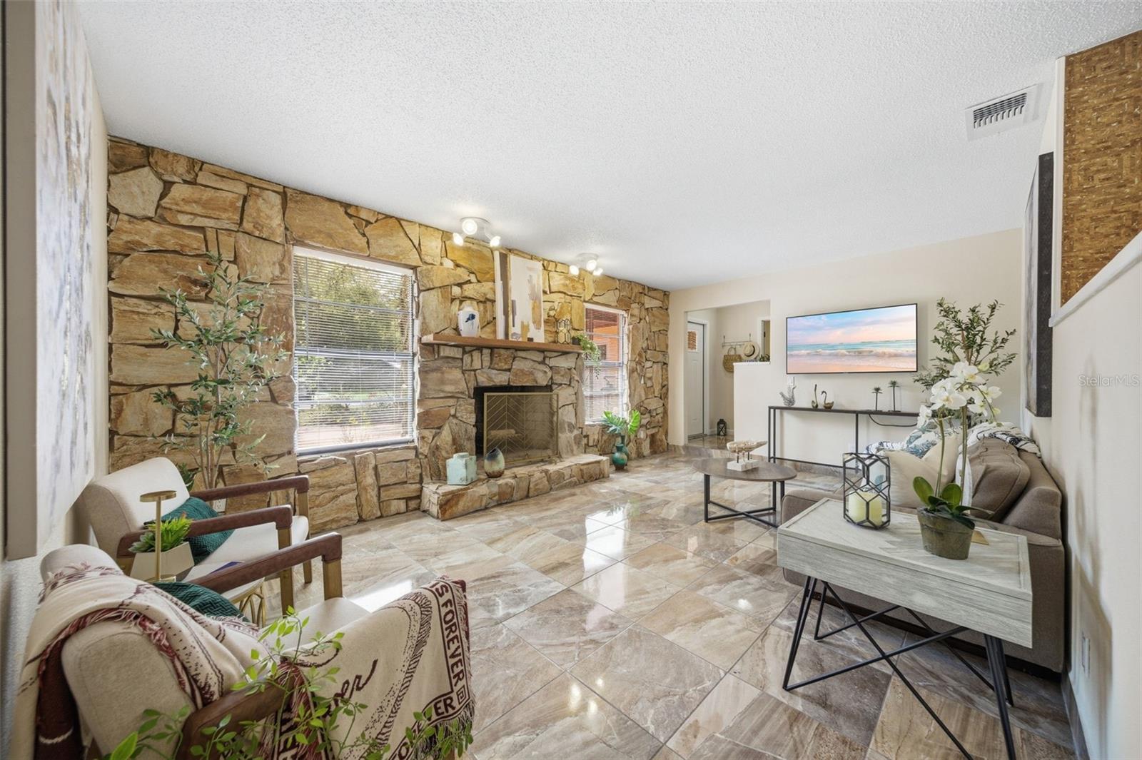 Listing photo id 7 for 314 137th Avenue