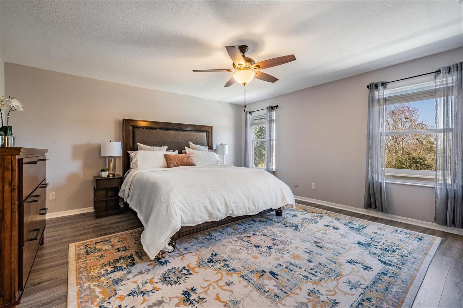 Listing photo id 18 for 9212 Oak Pride Court