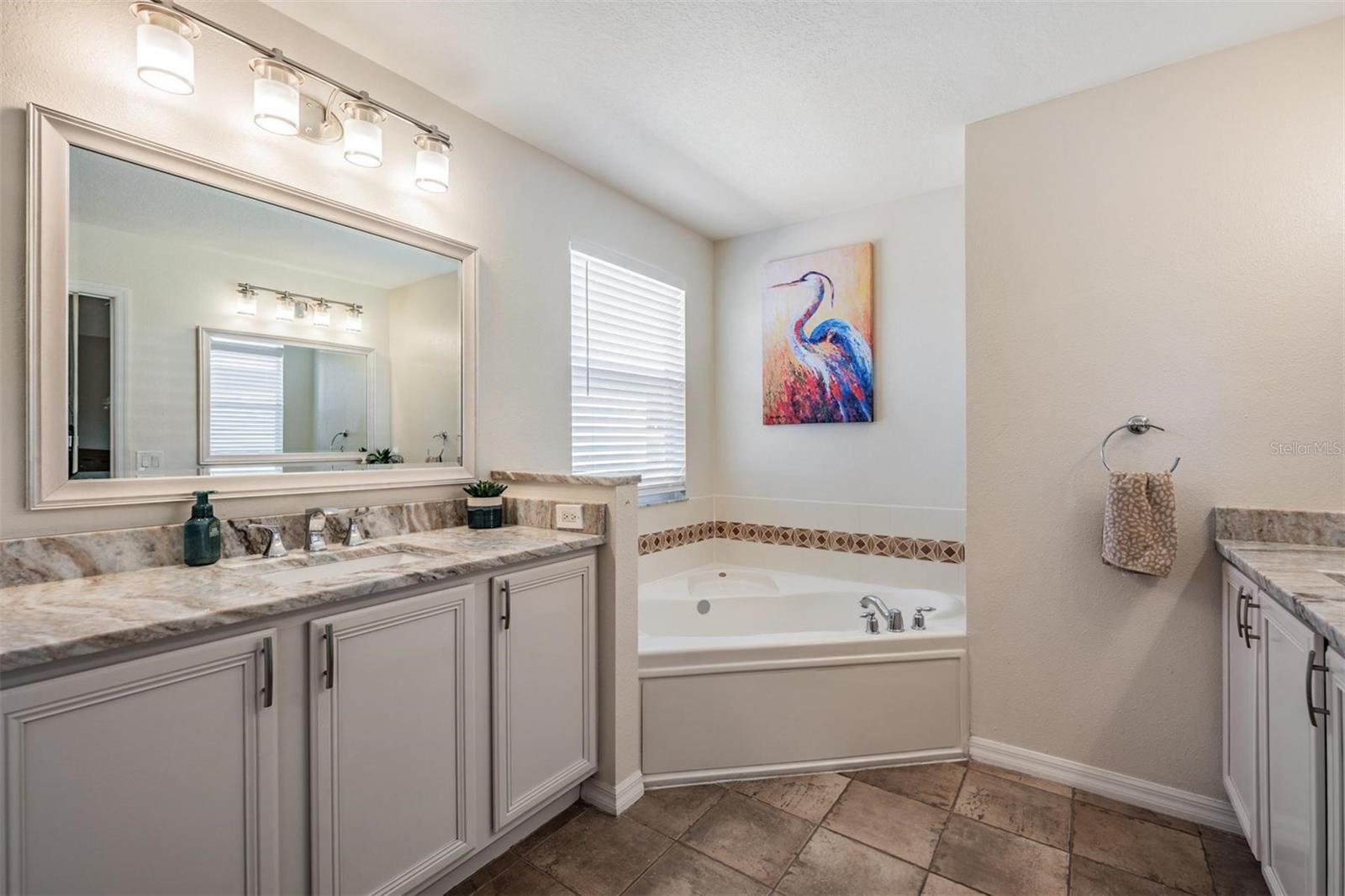 Listing photo id 20 for 9212 Oak Pride Court