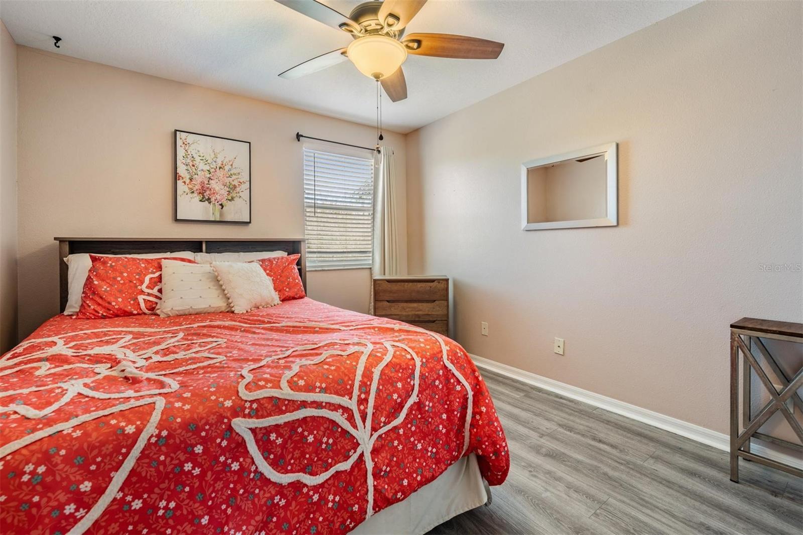 Listing photo id 26 for 9212 Oak Pride Court