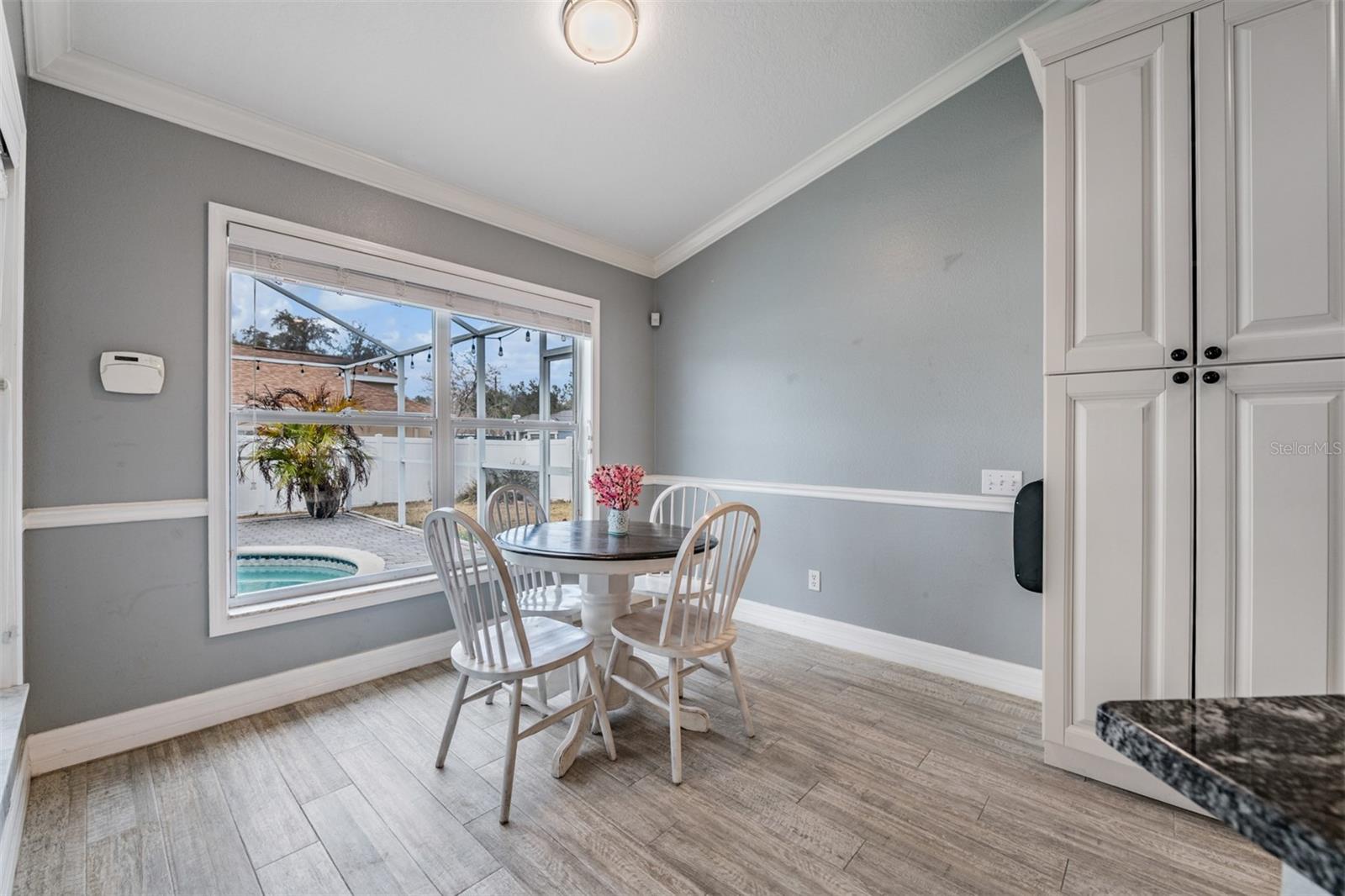 Listing photo id 11 for 3234 Alcott Avenue