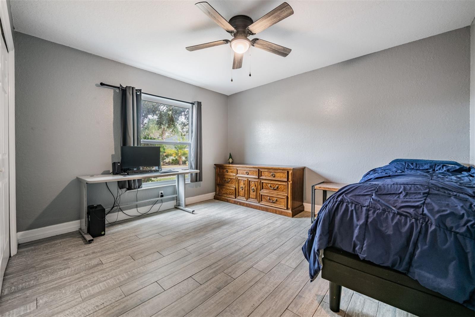 Listing photo id 18 for 3234 Alcott Avenue