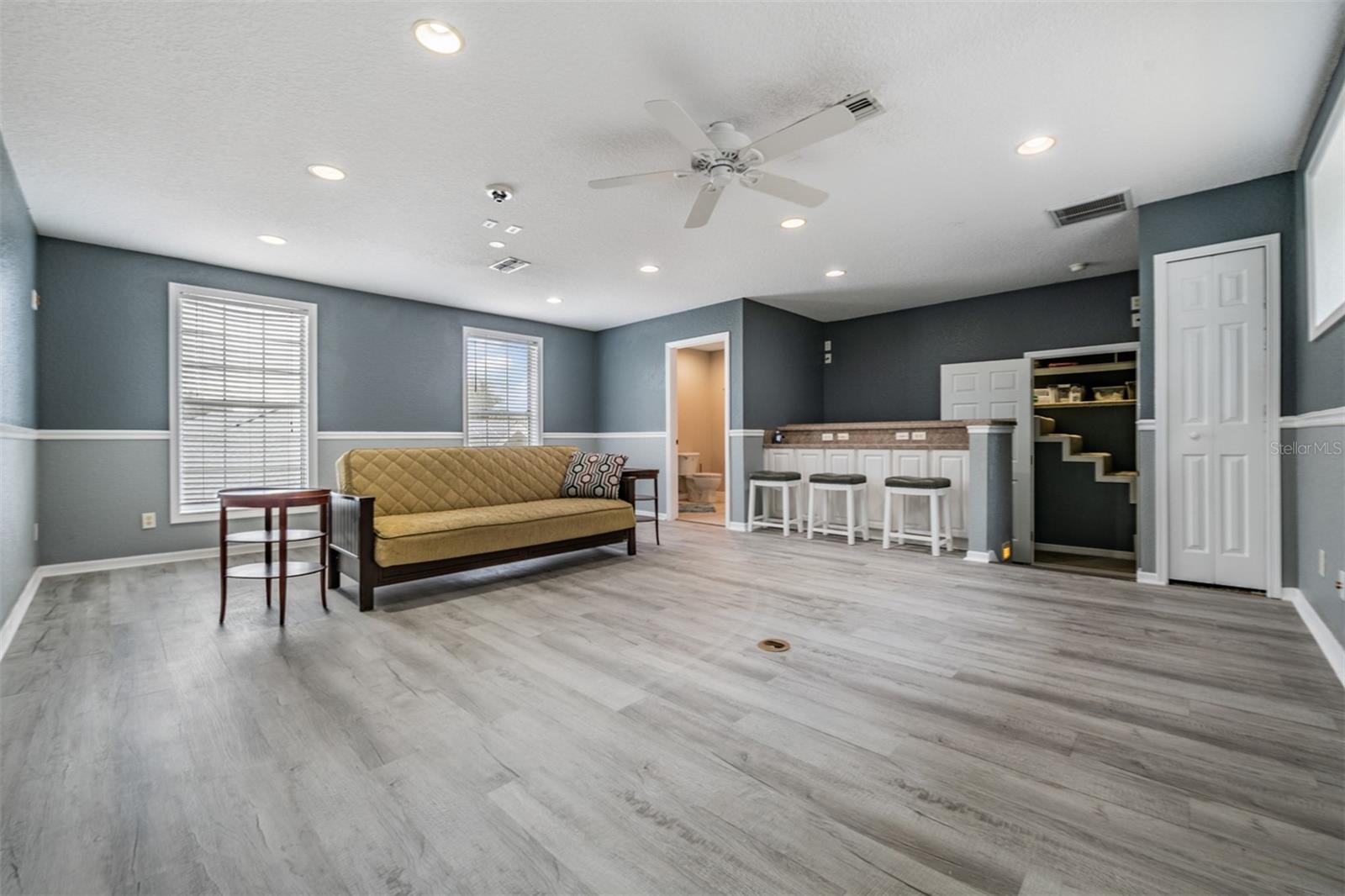 Listing photo id 22 for 3234 Alcott Avenue