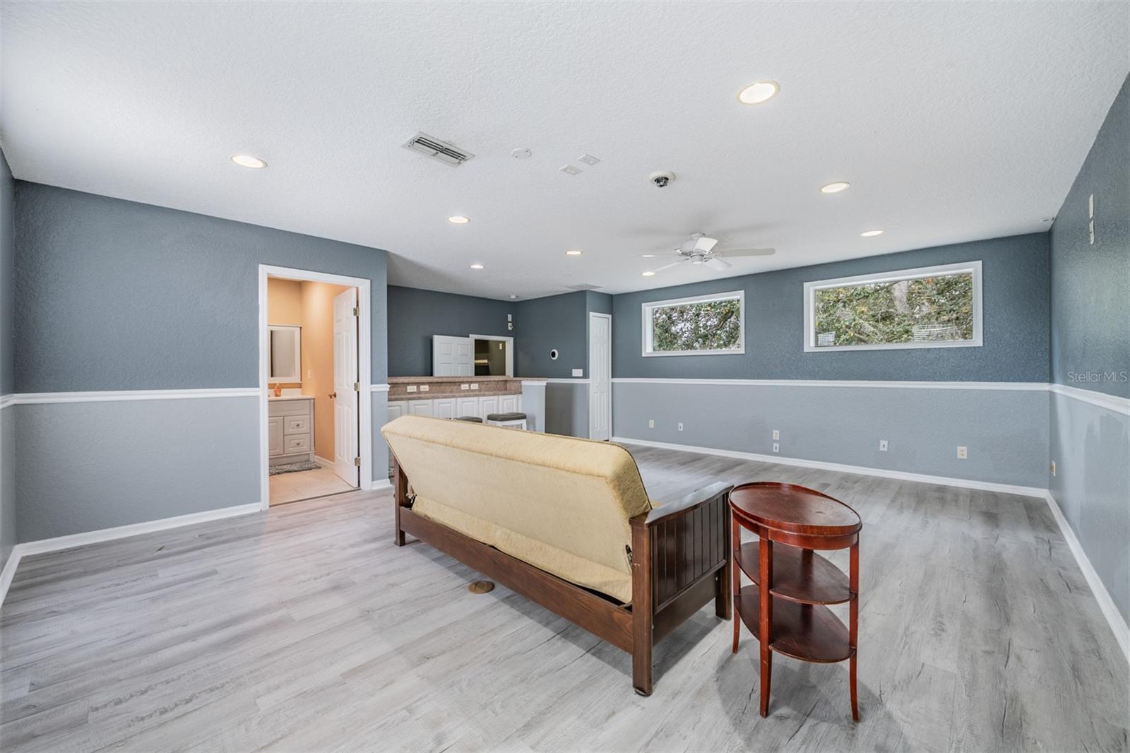 Listing photo id 23 for 3234 Alcott Avenue