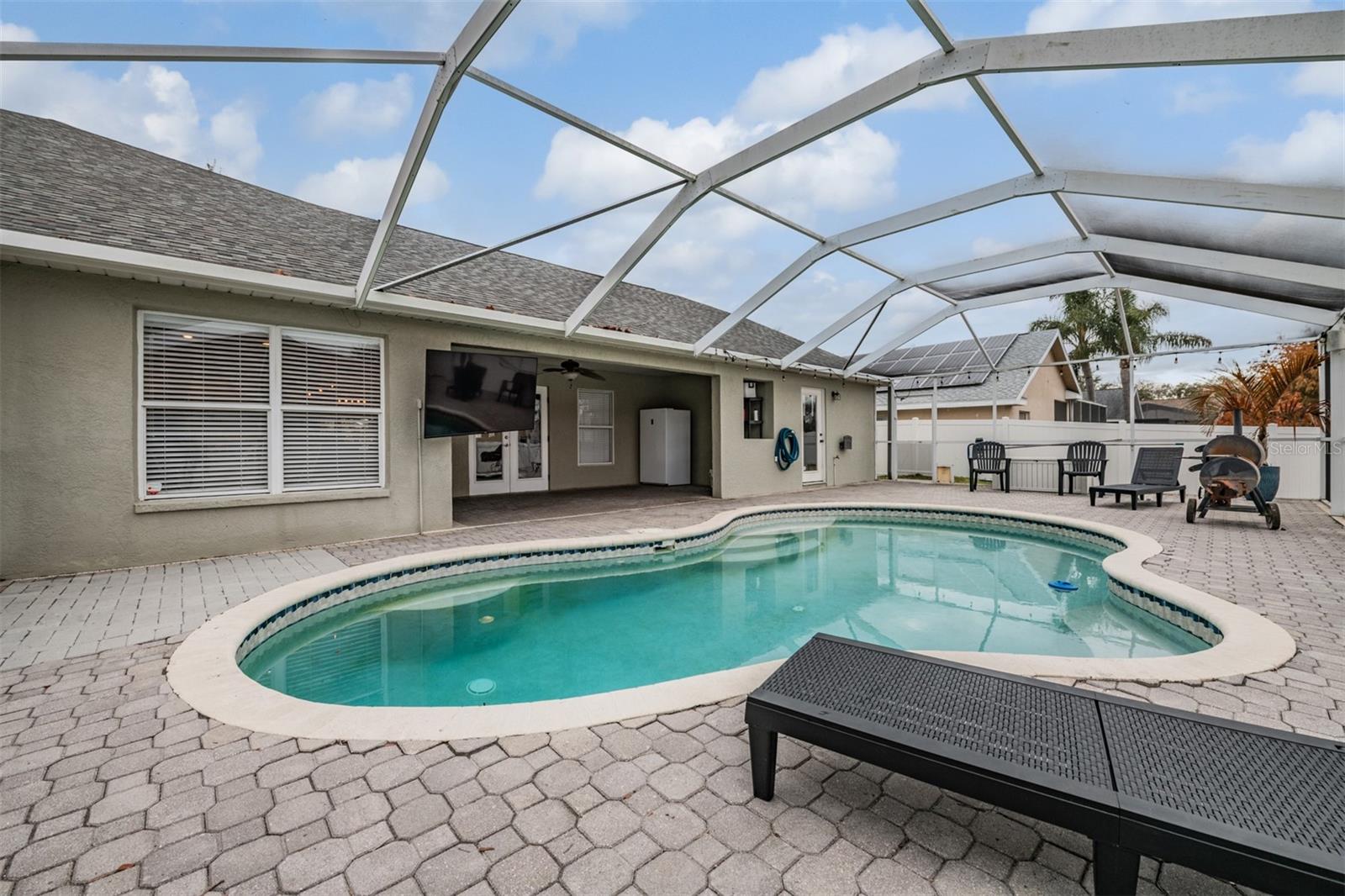 Listing photo id 25 for 3234 Alcott Avenue