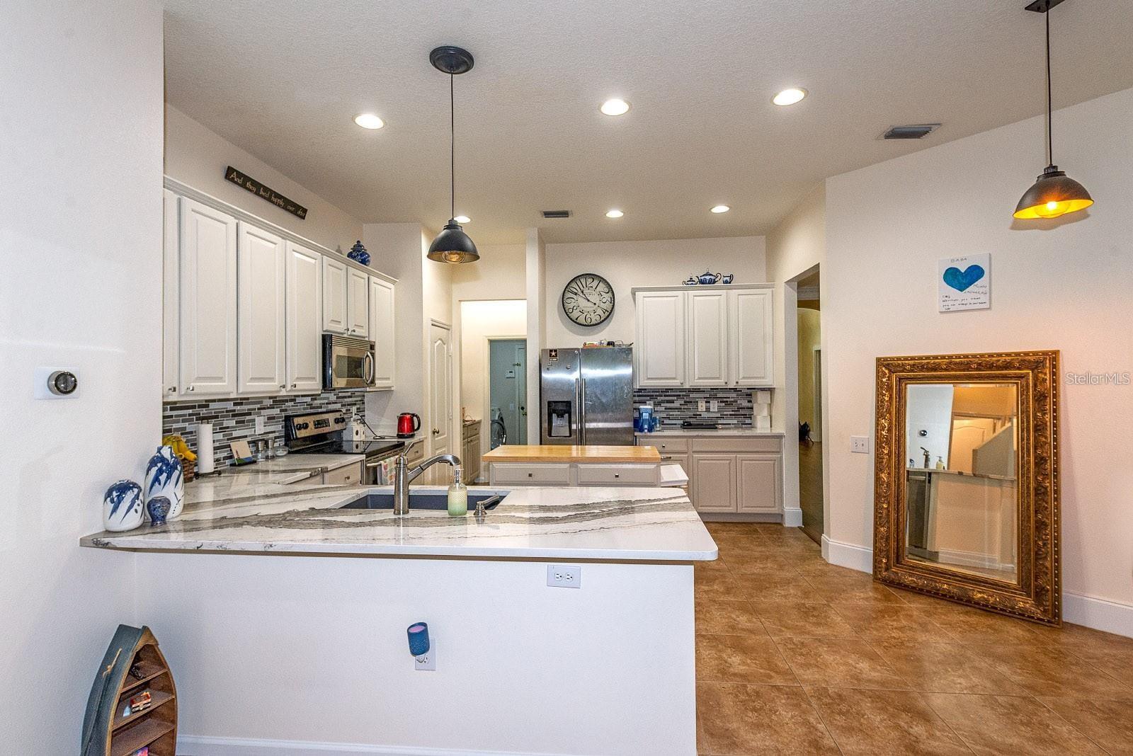 Image 17 of 43 For 5050 Silver Charm Terrace