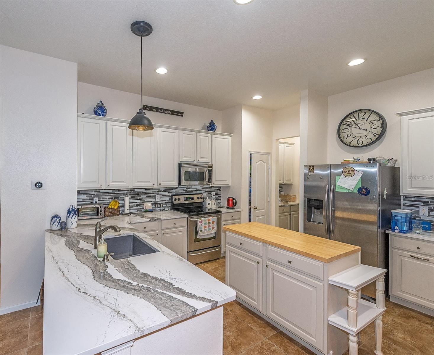 Image 19 of 43 For 5050 Silver Charm Terrace