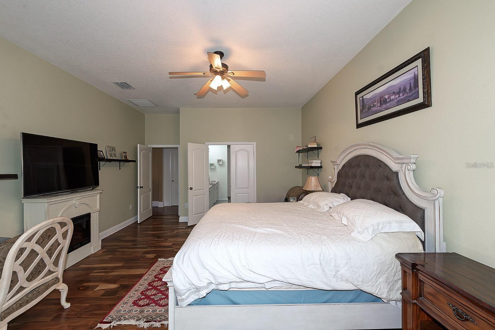 Image 21 of 43 For 5050 Silver Charm Terrace