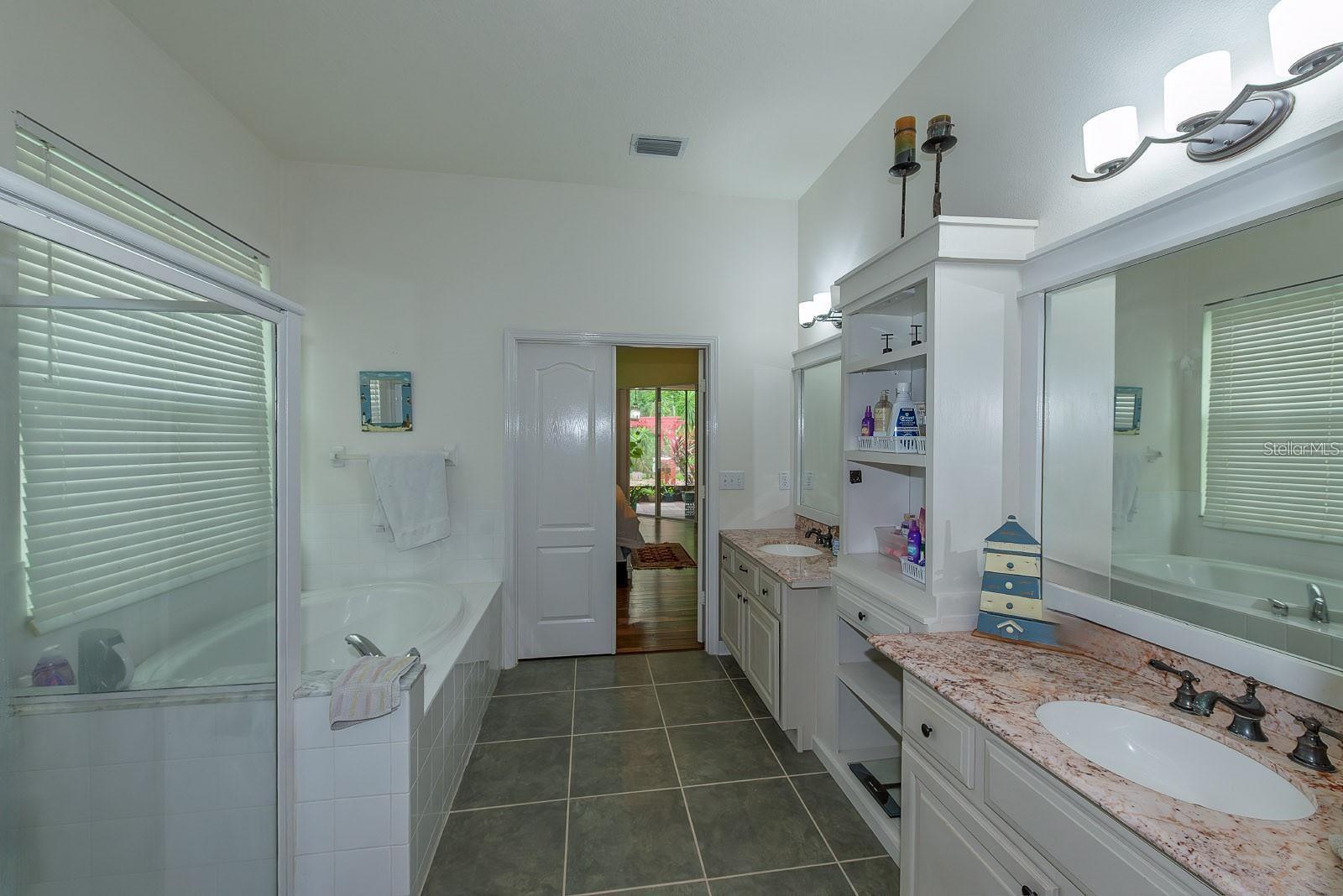 Image 23 of 43 For 5050 Silver Charm Terrace