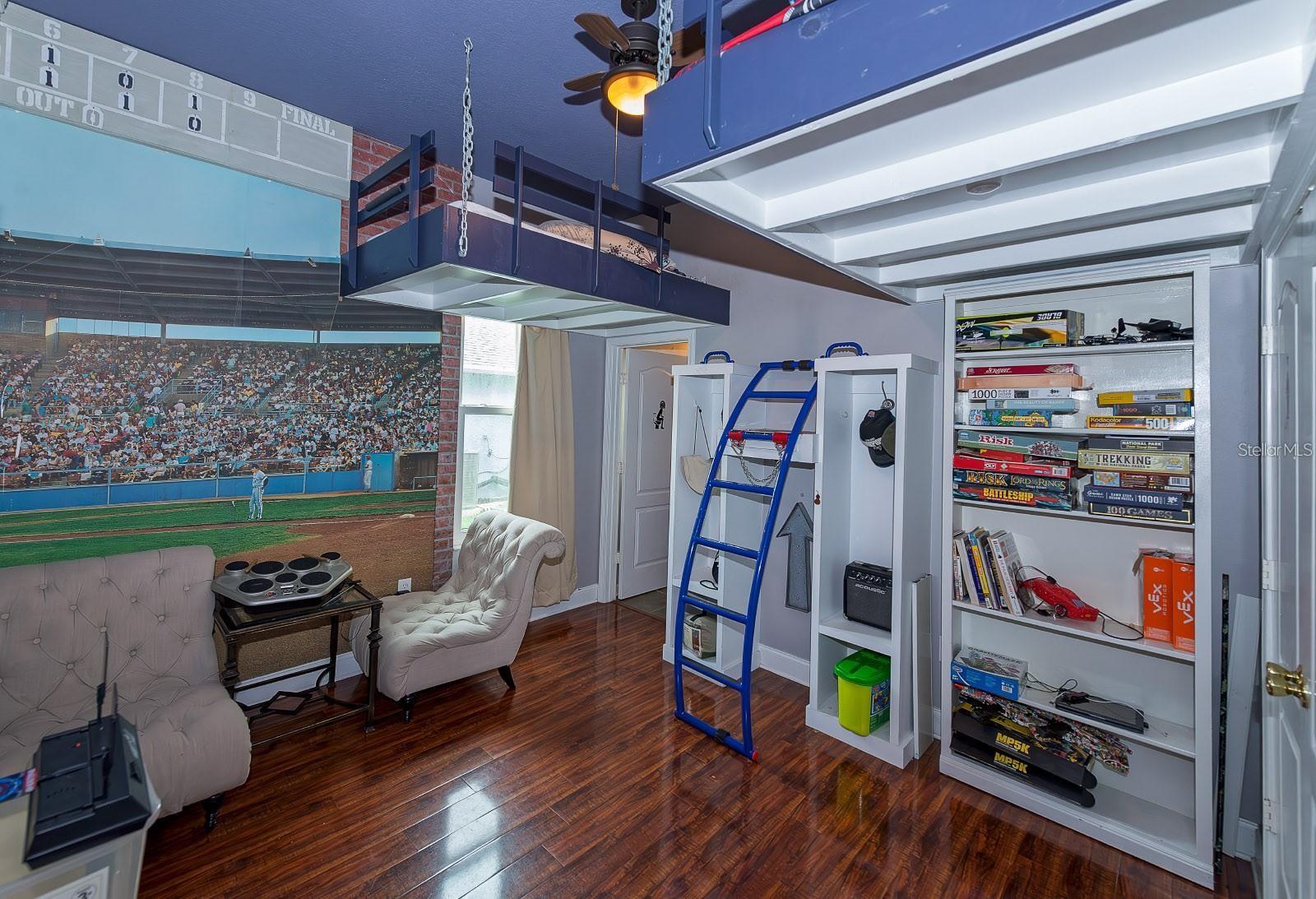 Image 26 of 43 For 5050 Silver Charm Terrace